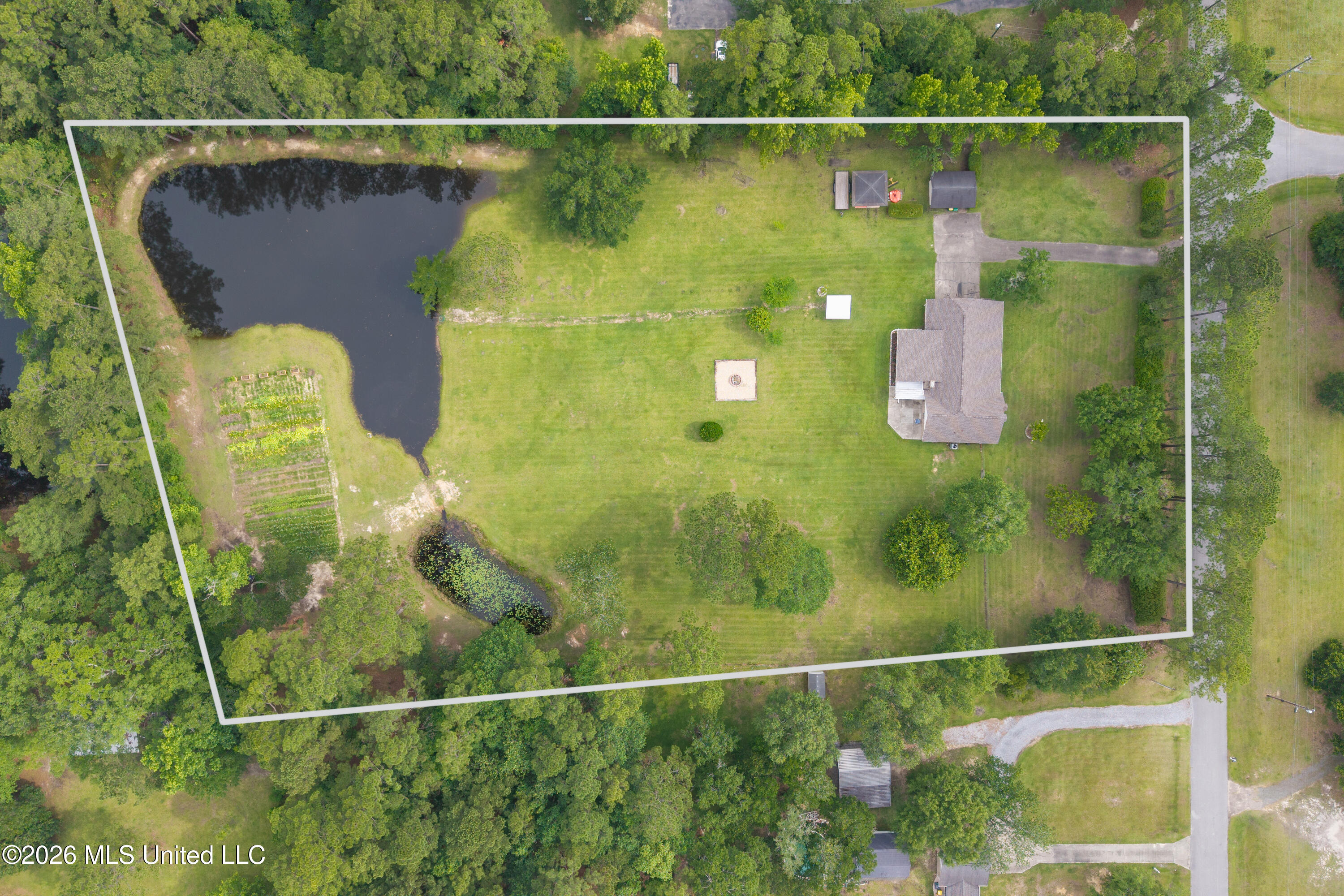 11208 Hillside Hollow Road