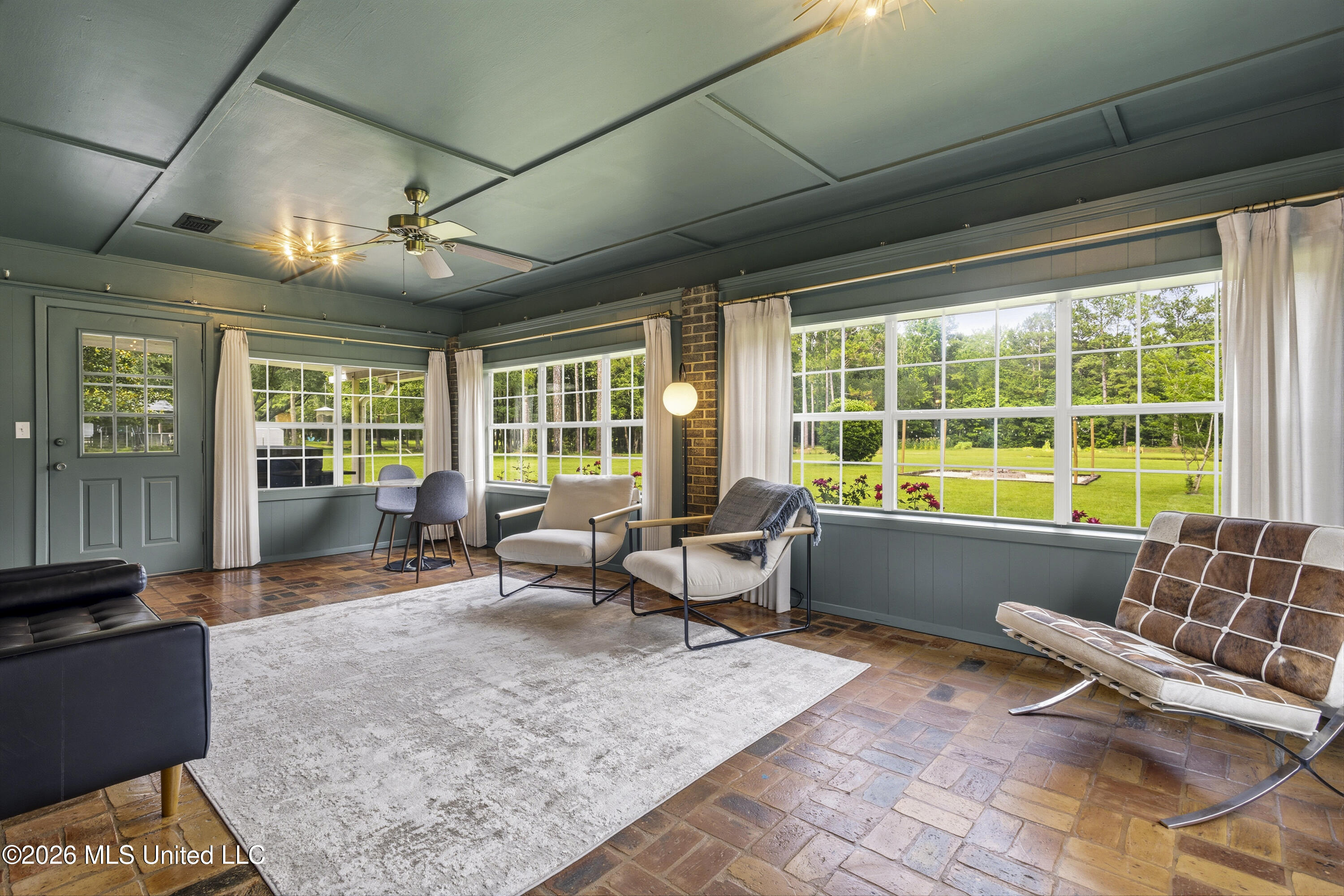 11208 Hillside Hollow Road