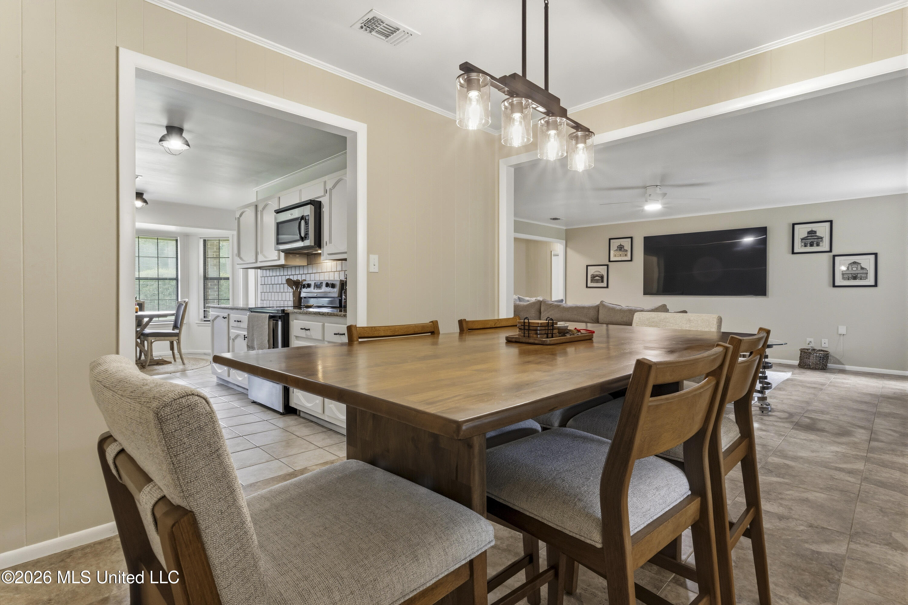 11208 Hillside Hollow Road