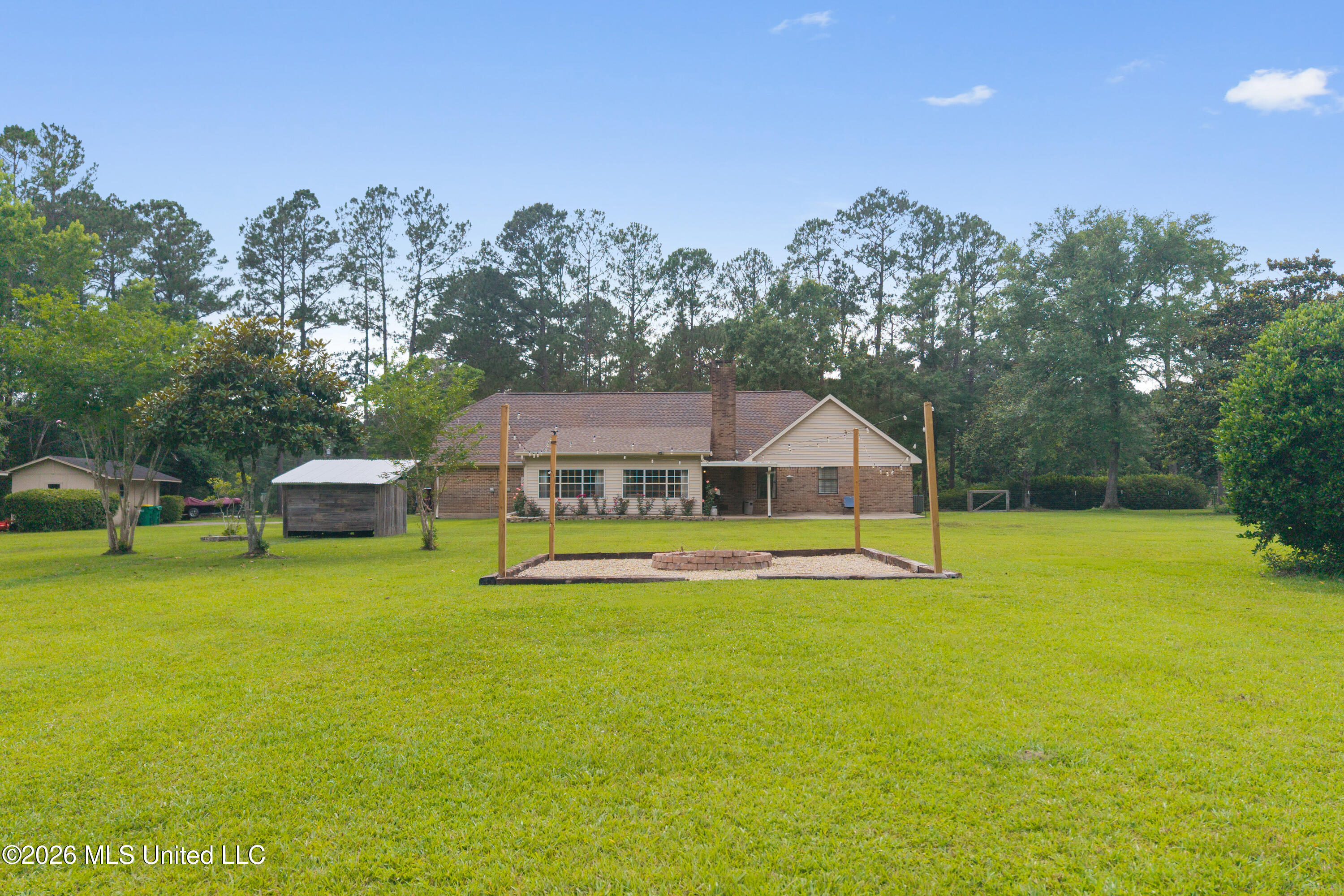 11208 Hillside Hollow Road
