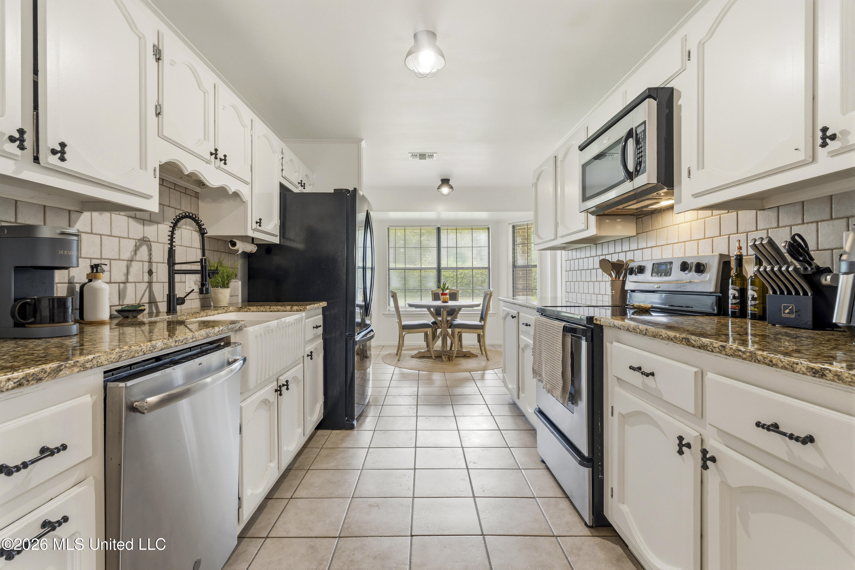 11208 Hillside Hollow Road