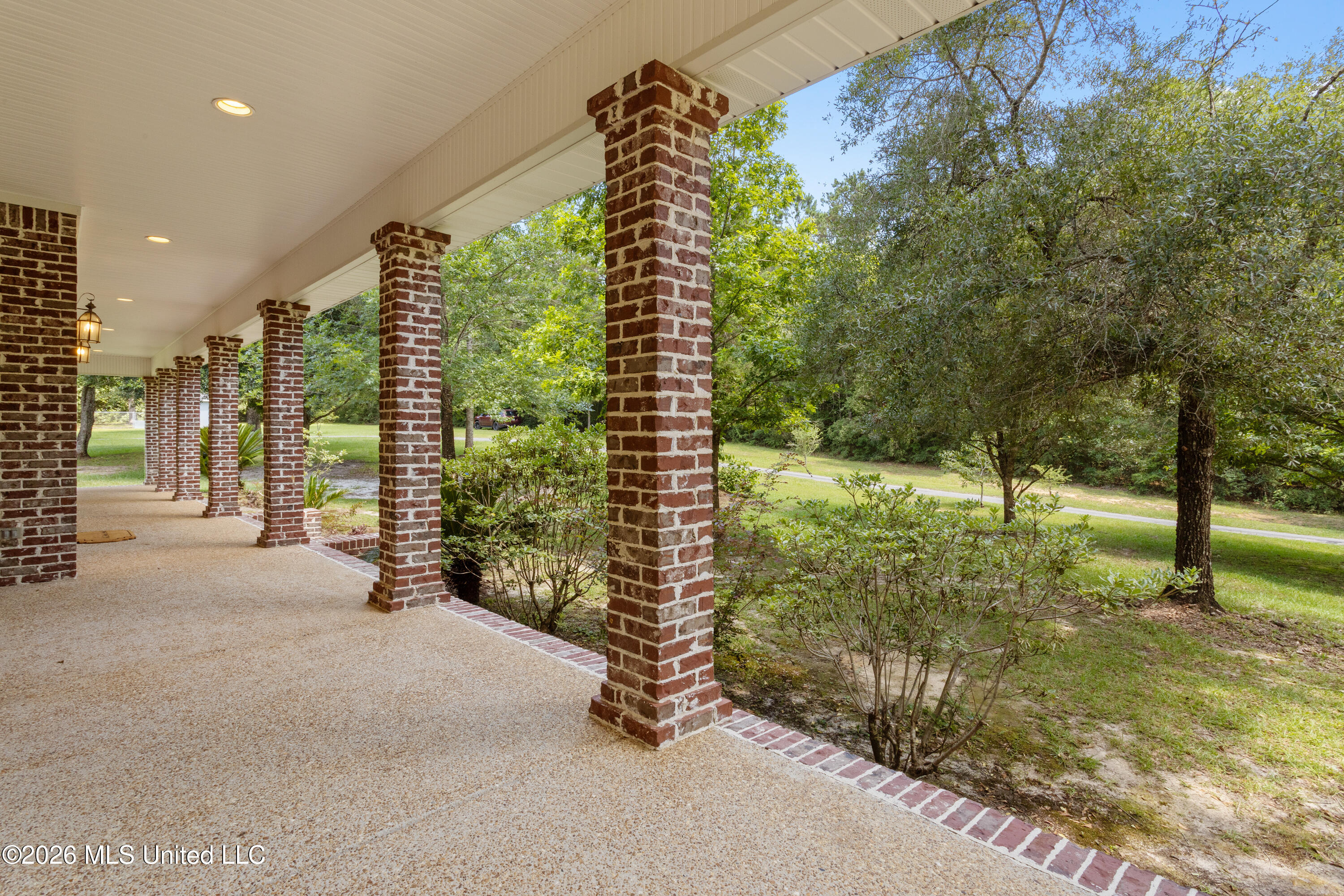 16109 Roberts Road
