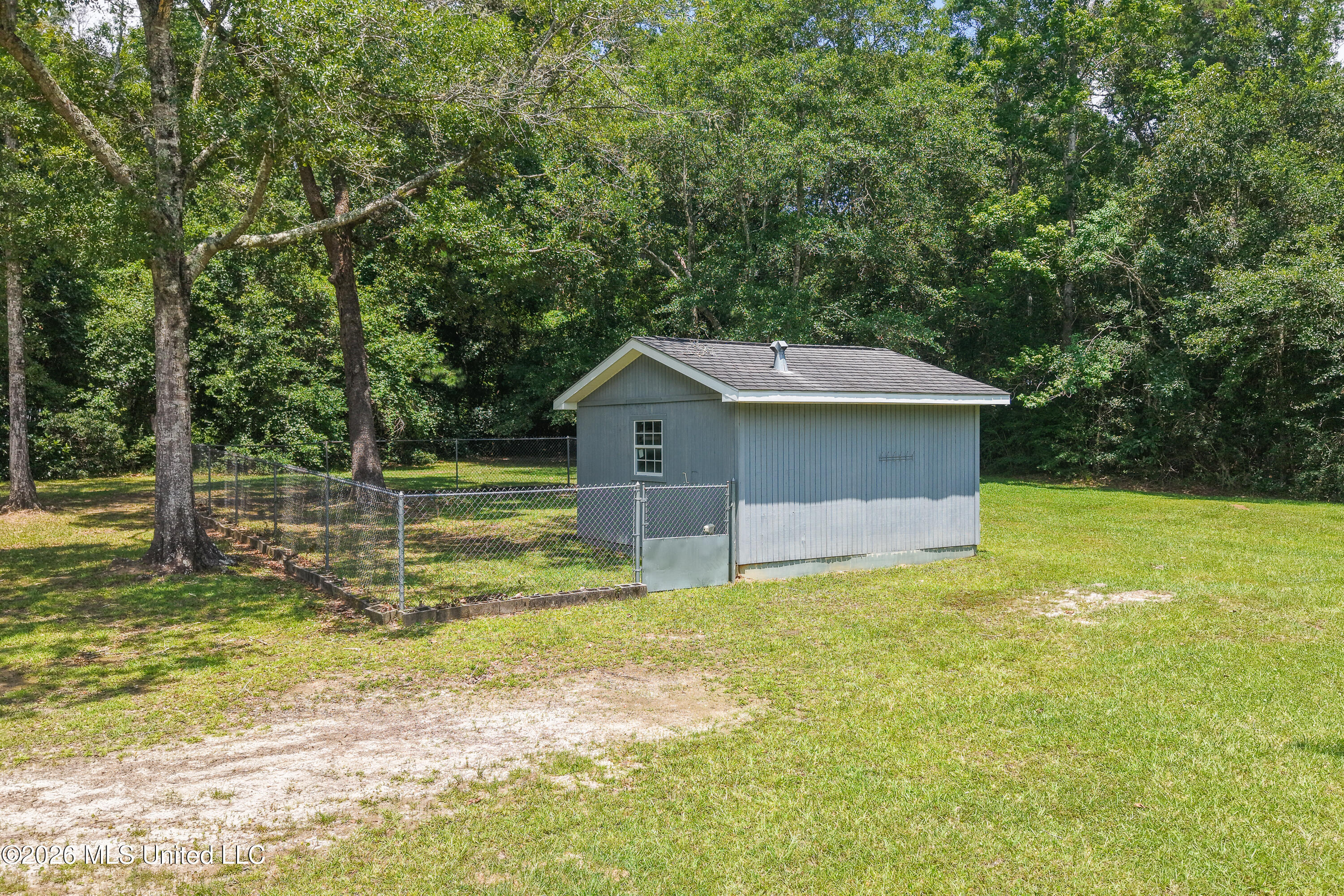 16109 Roberts Road