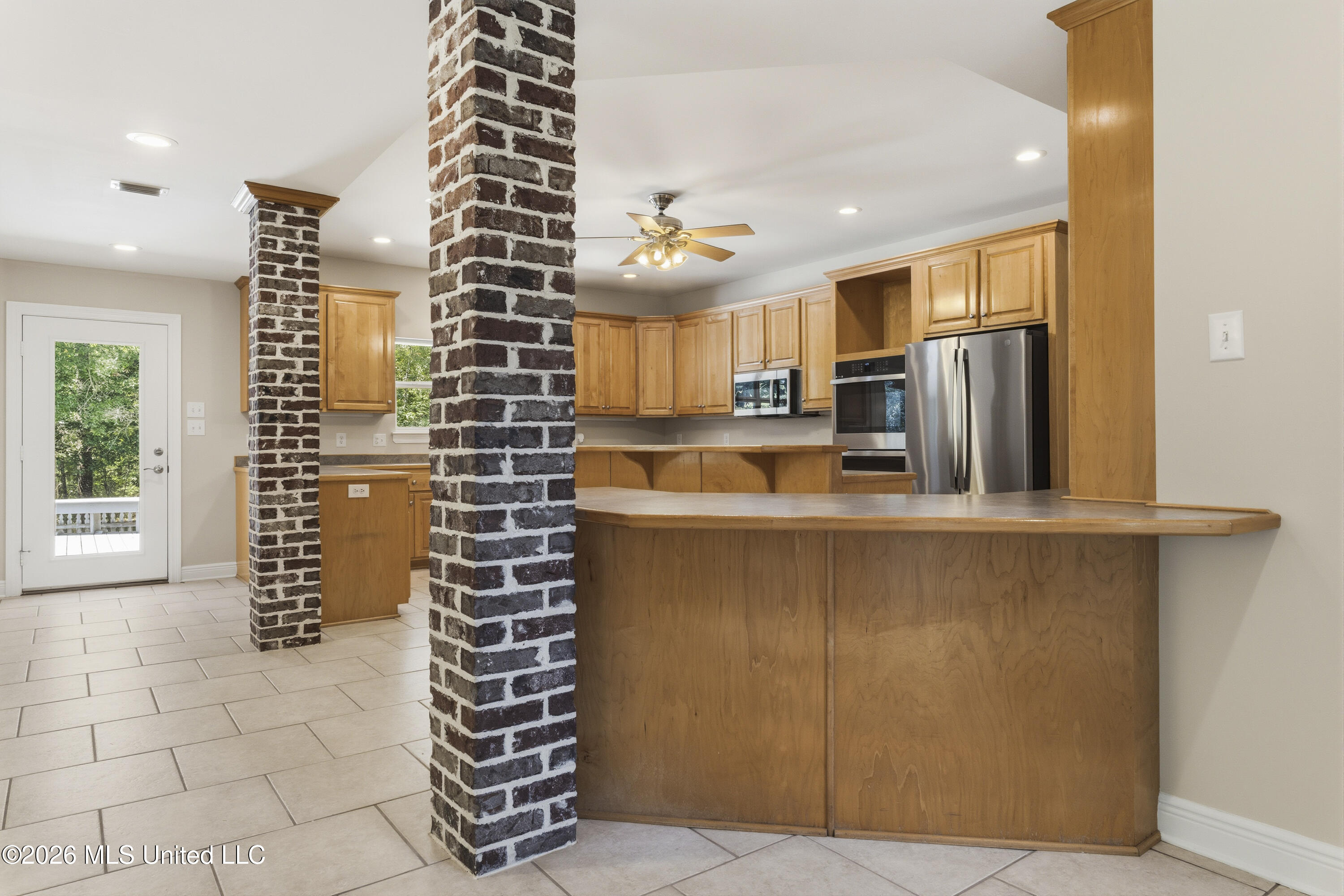 16109 Roberts Road