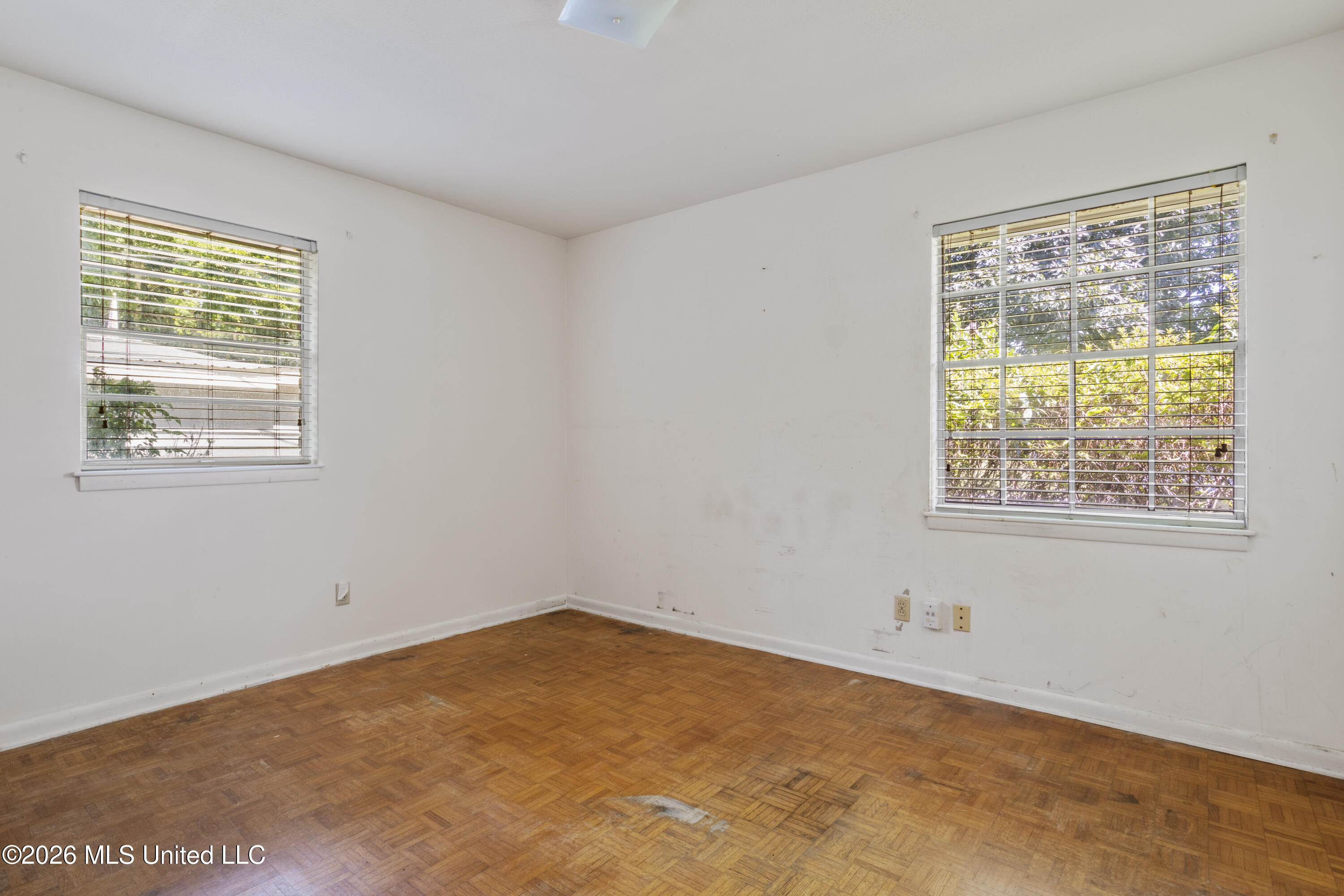 2518 Parkwood Place