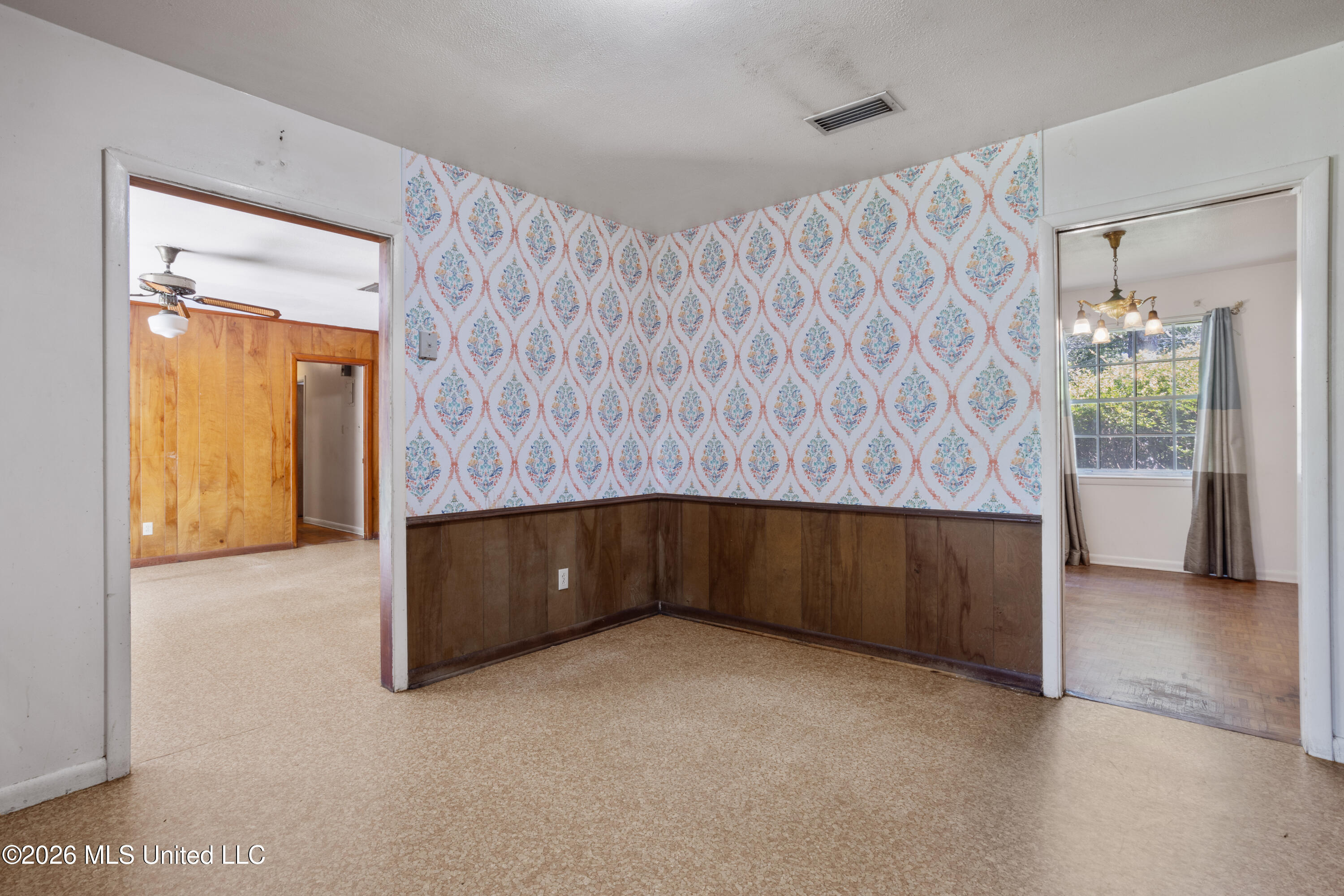 2518 Parkwood Place