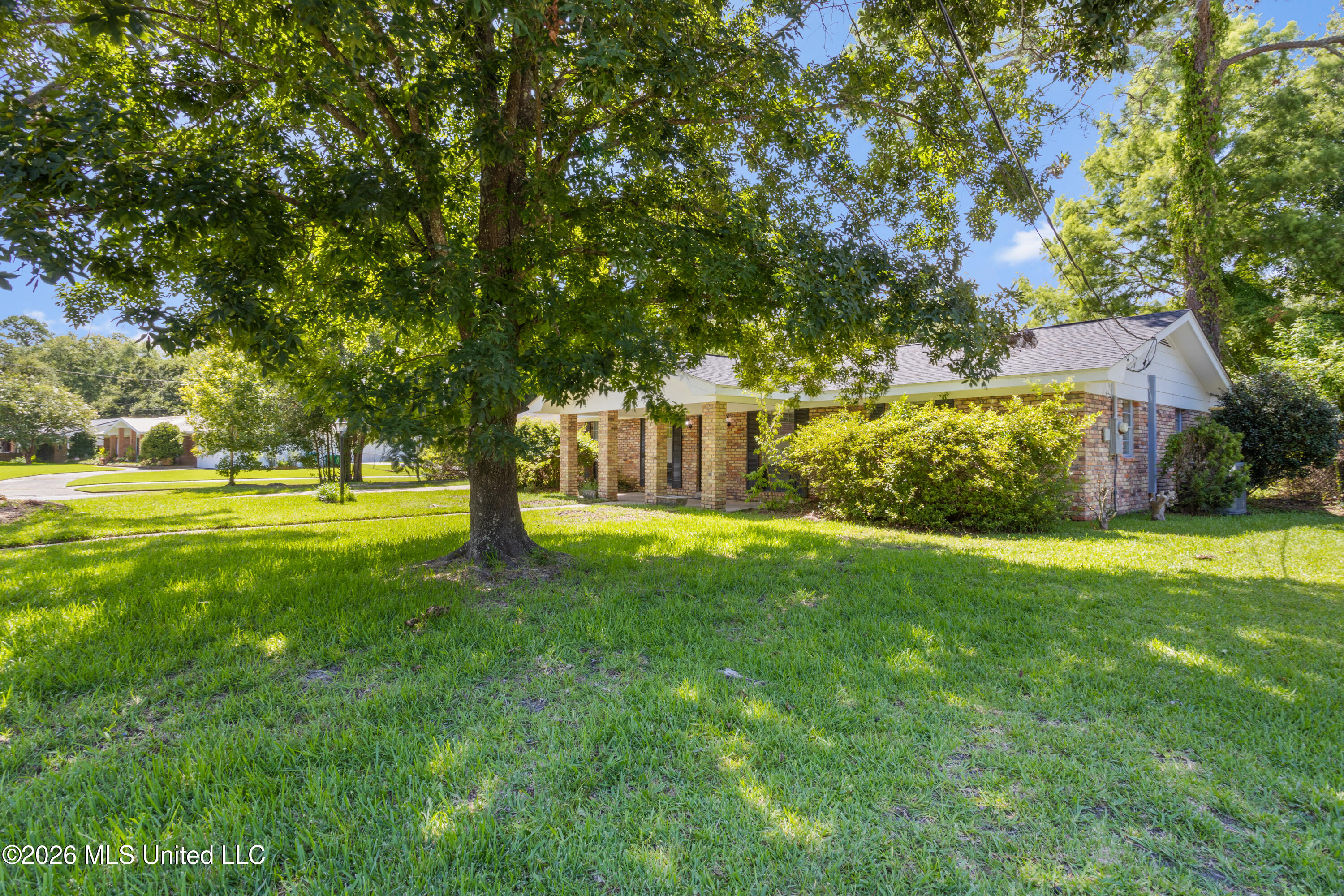 2518 Parkwood Place