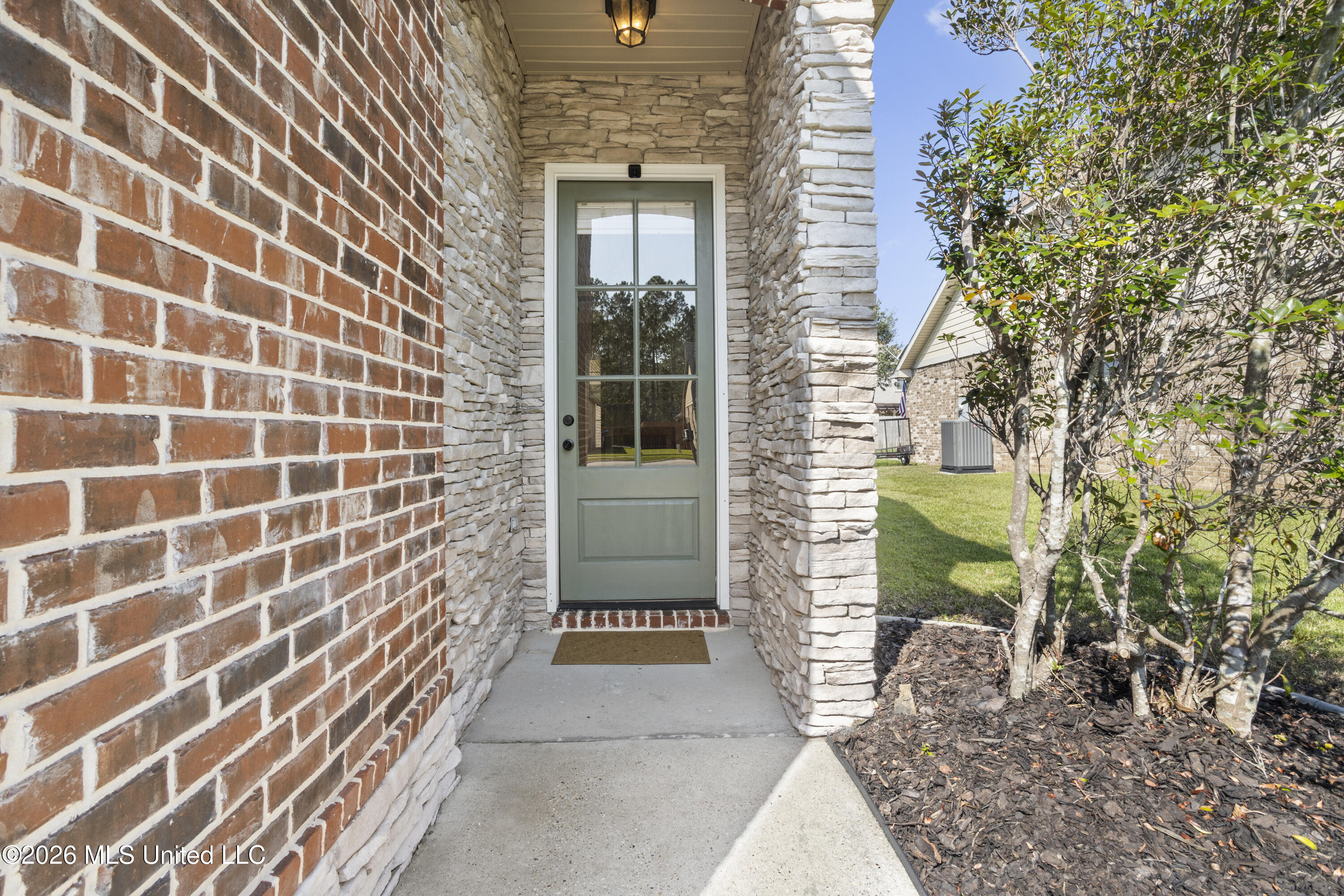 526 Palm Breeze Drive