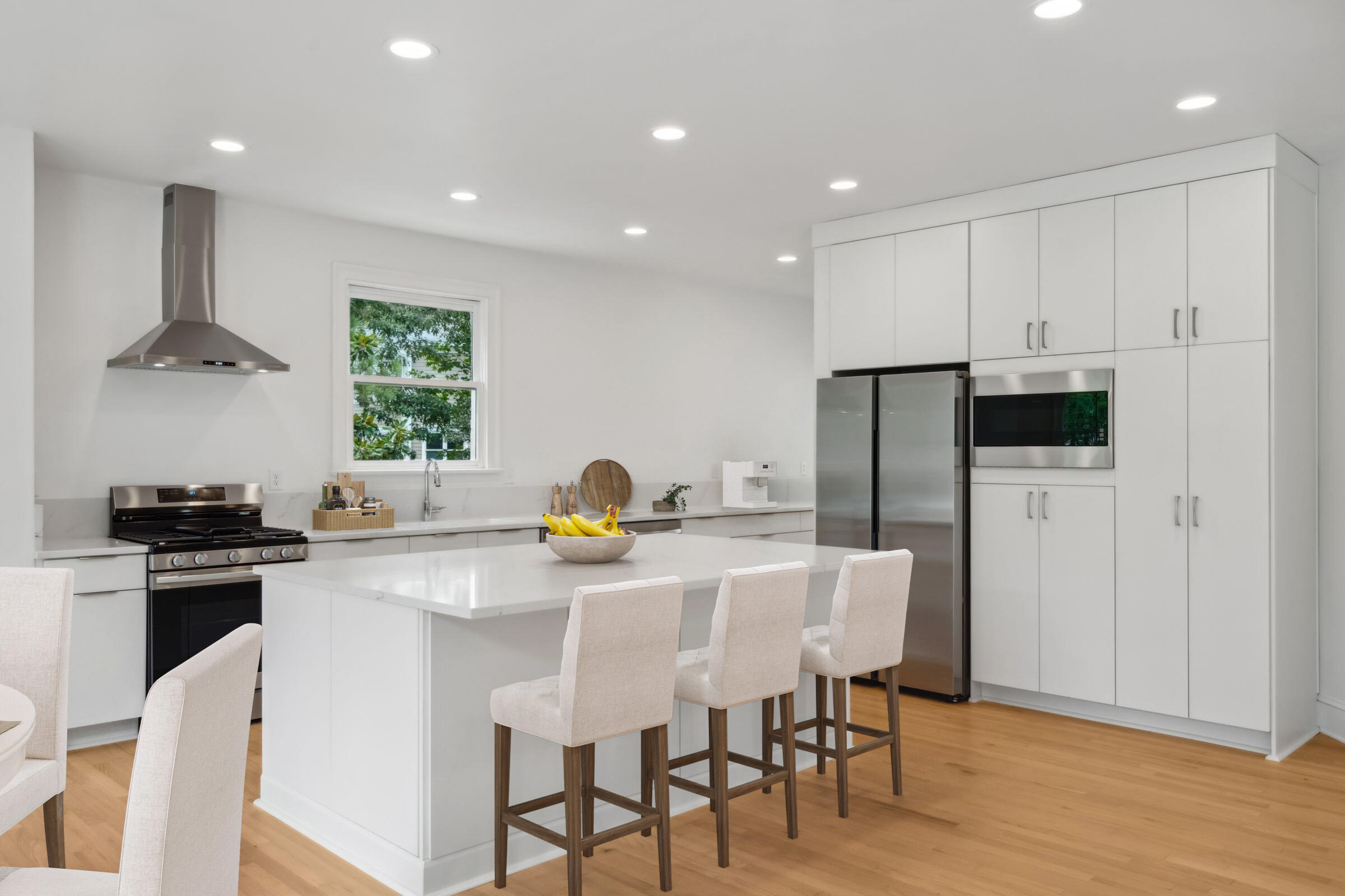 2275 Captain Waring Court