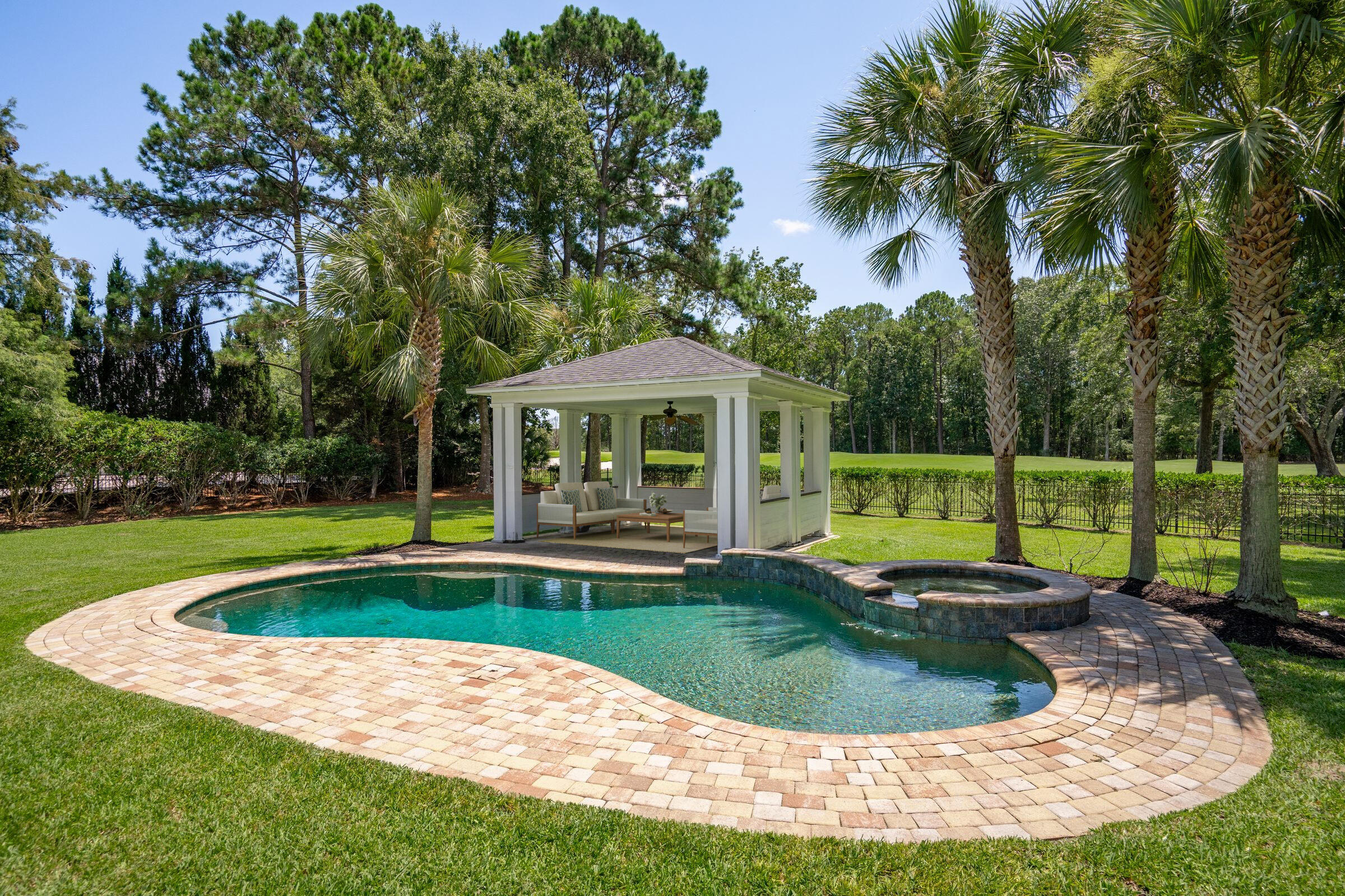 2275 Captain Waring Court
