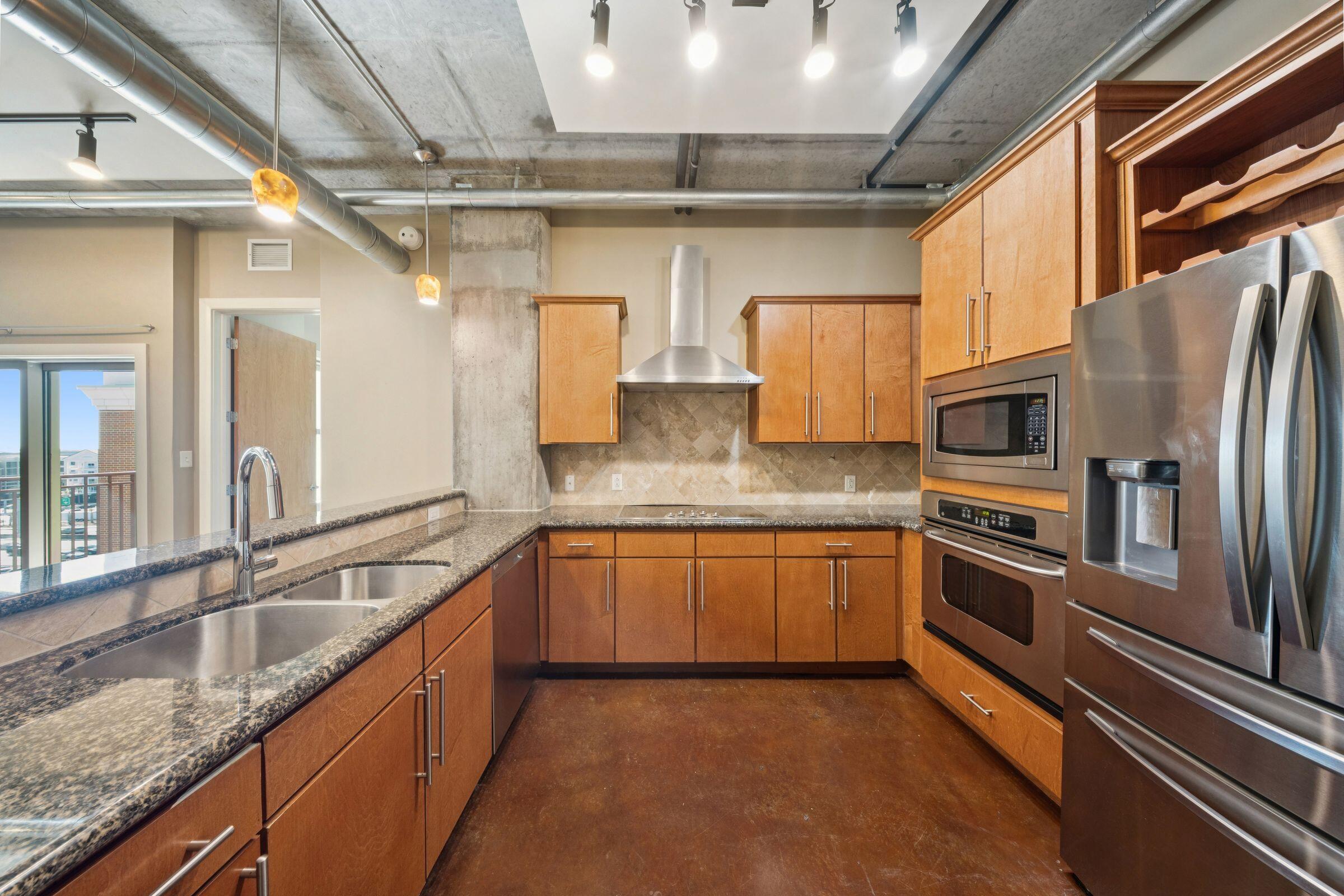 150 Bee Street # 716