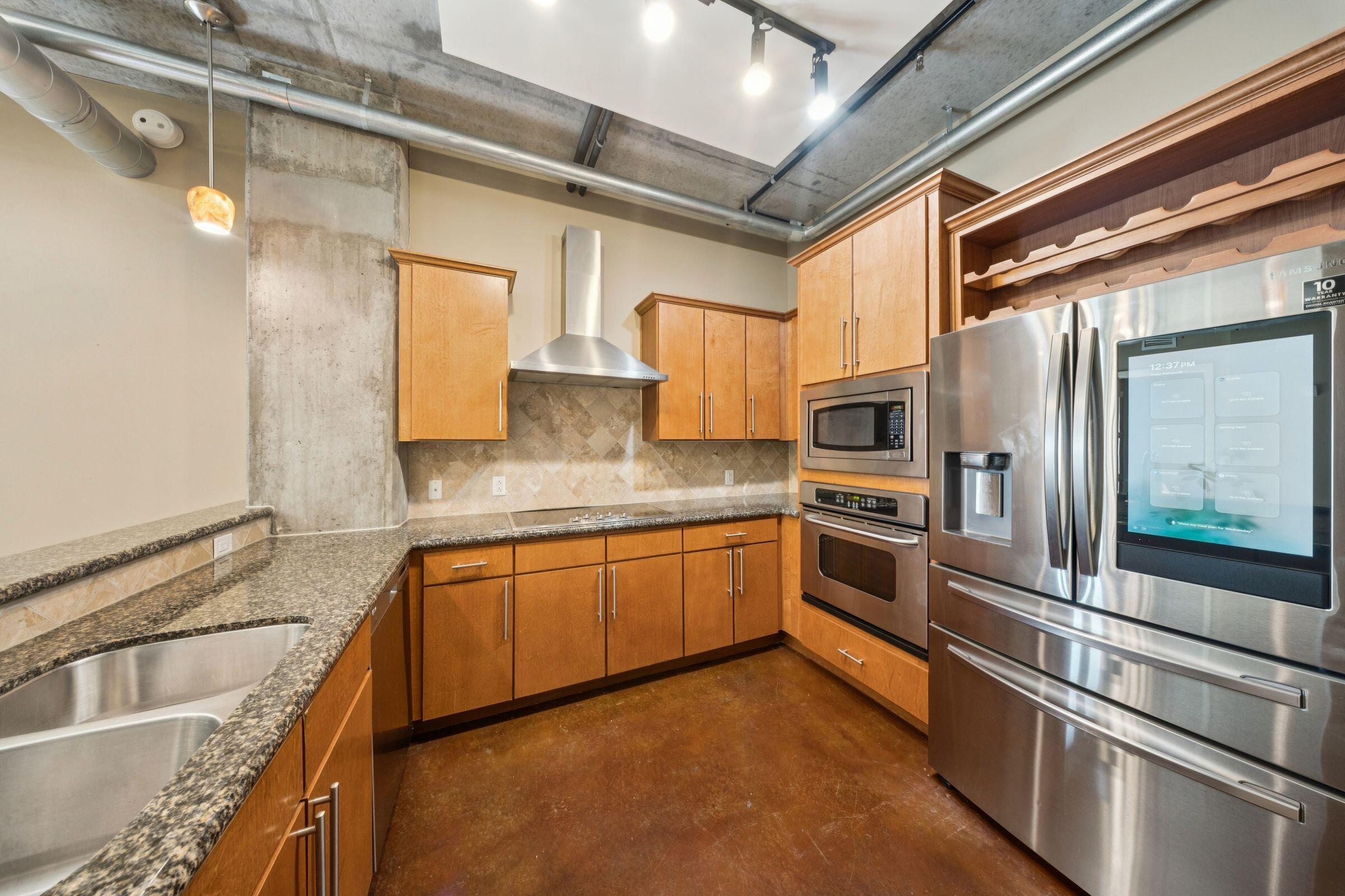 150 Bee Street # 716