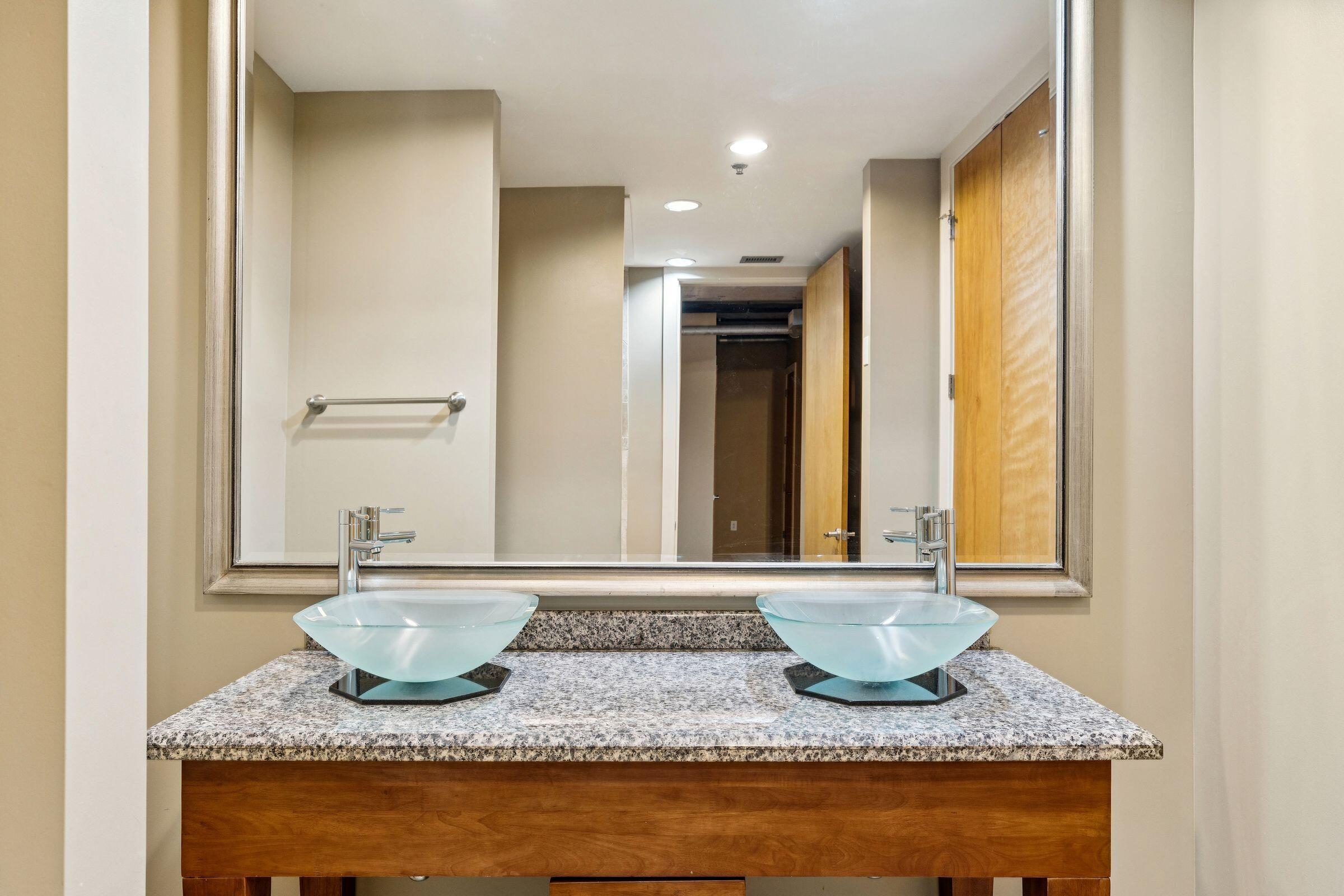 150 Bee Street # 716