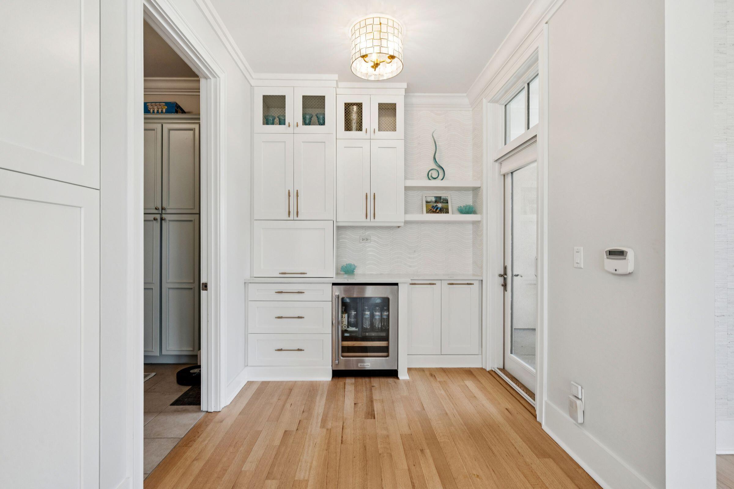 118 Fairbanks Oak Alley # 3b