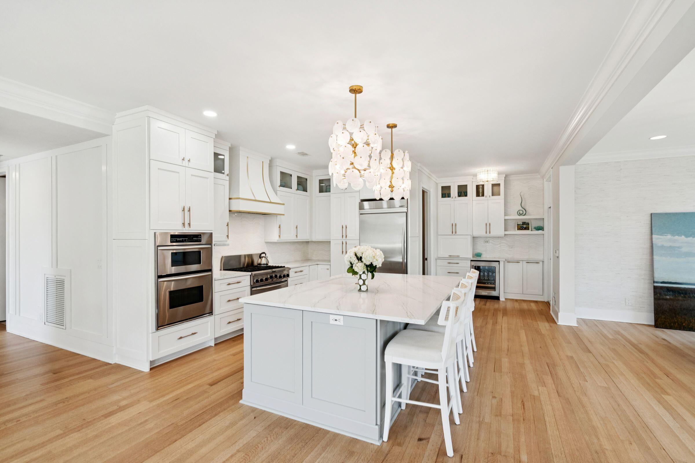 118 Fairbanks Oak Alley # 3b