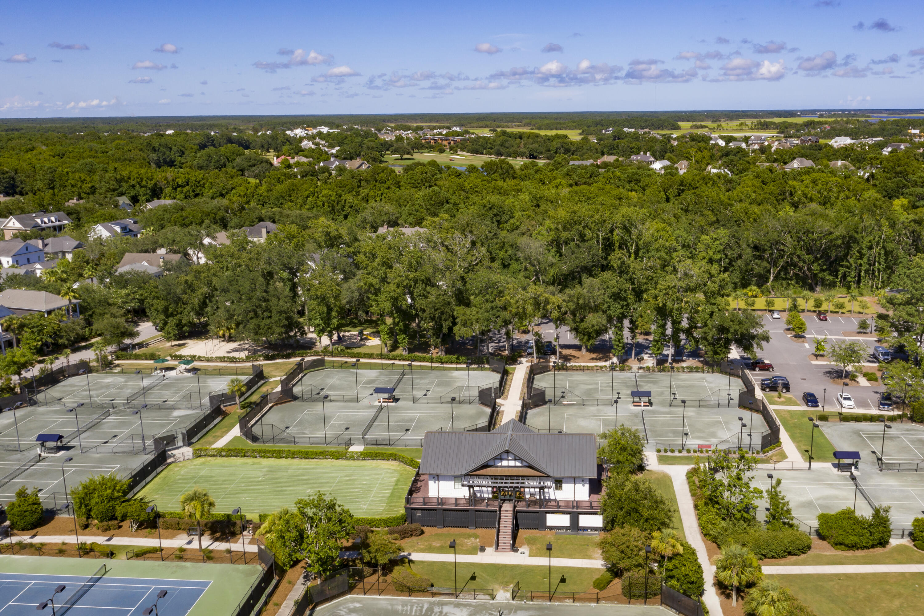 118 Fairbanks Oak Alley # 3b