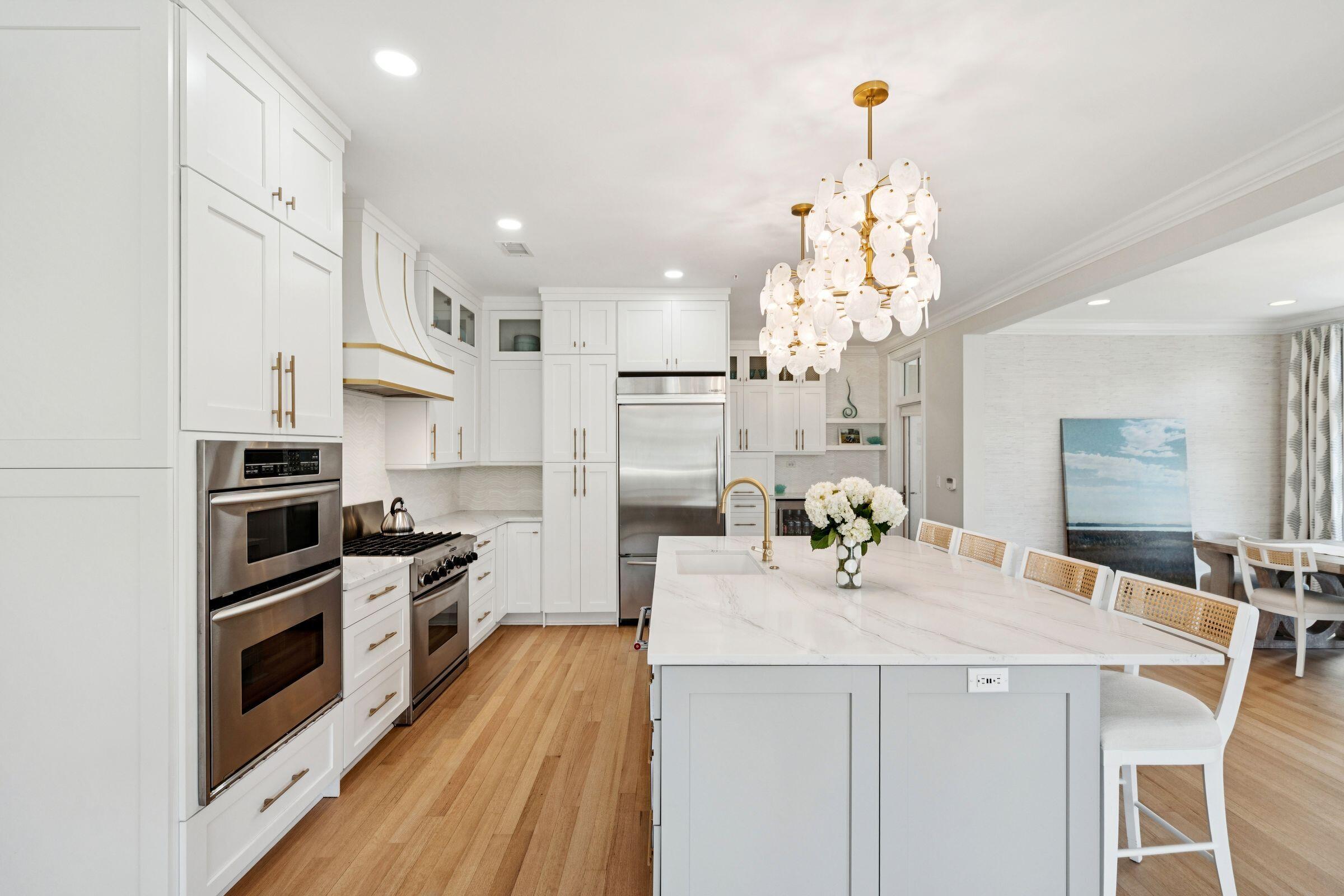 118 Fairbanks Oak Alley # 3b