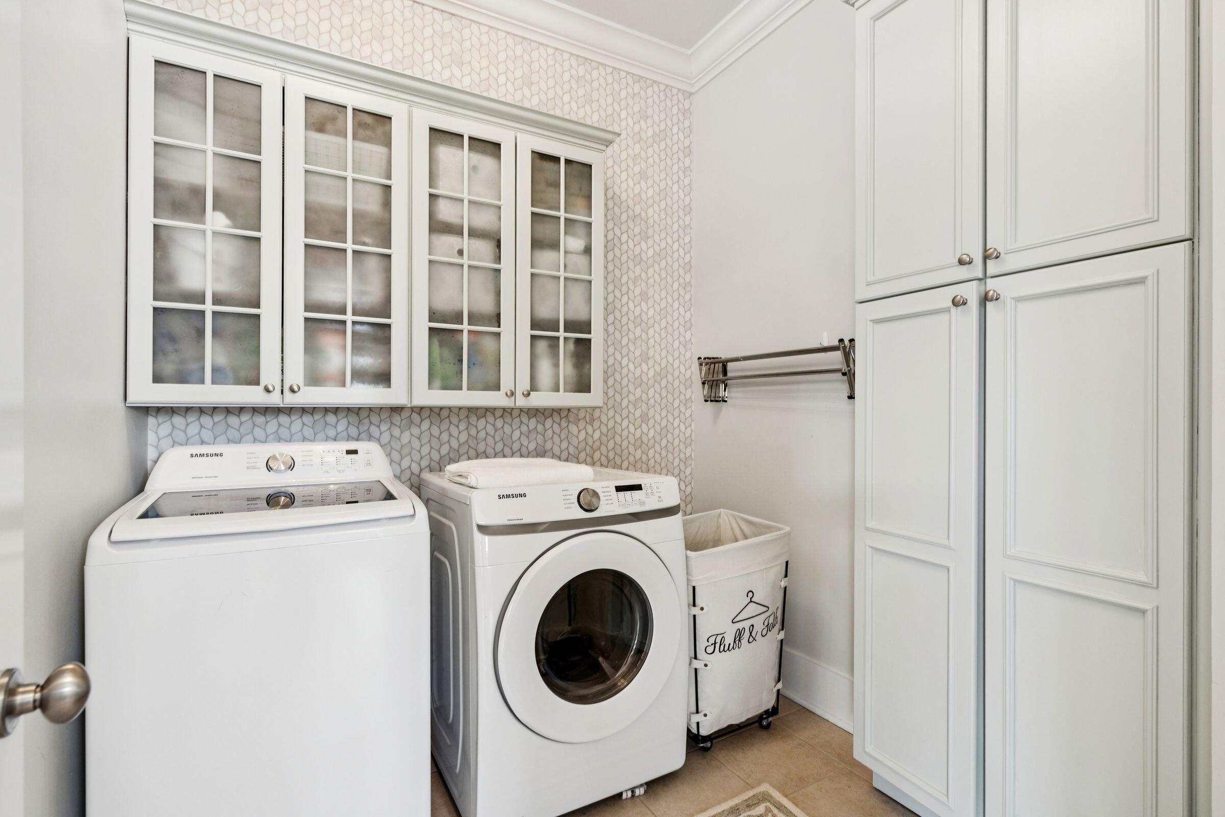 118 Fairbanks Oak Alley # 3b