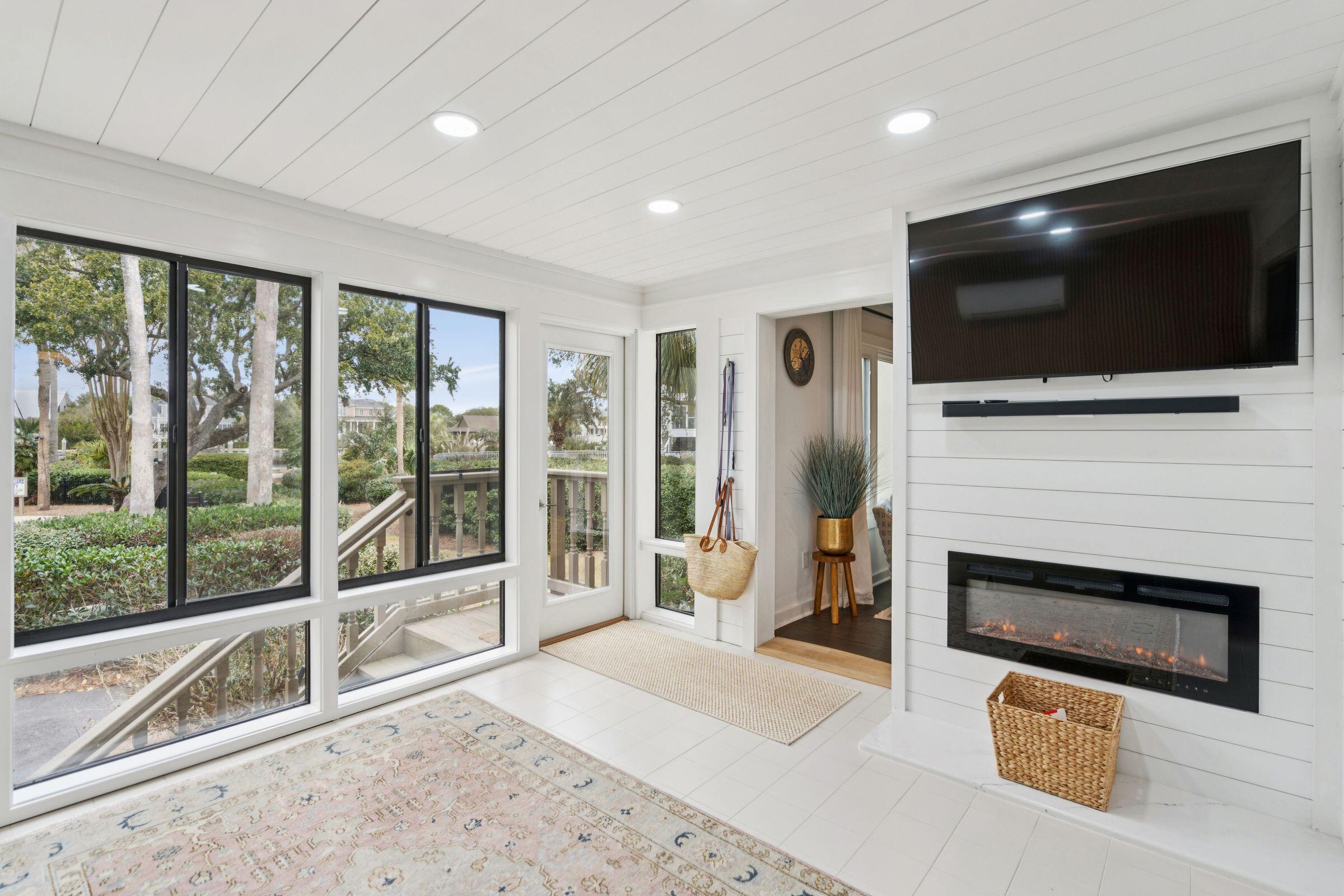 407 Yacht Harbor Court