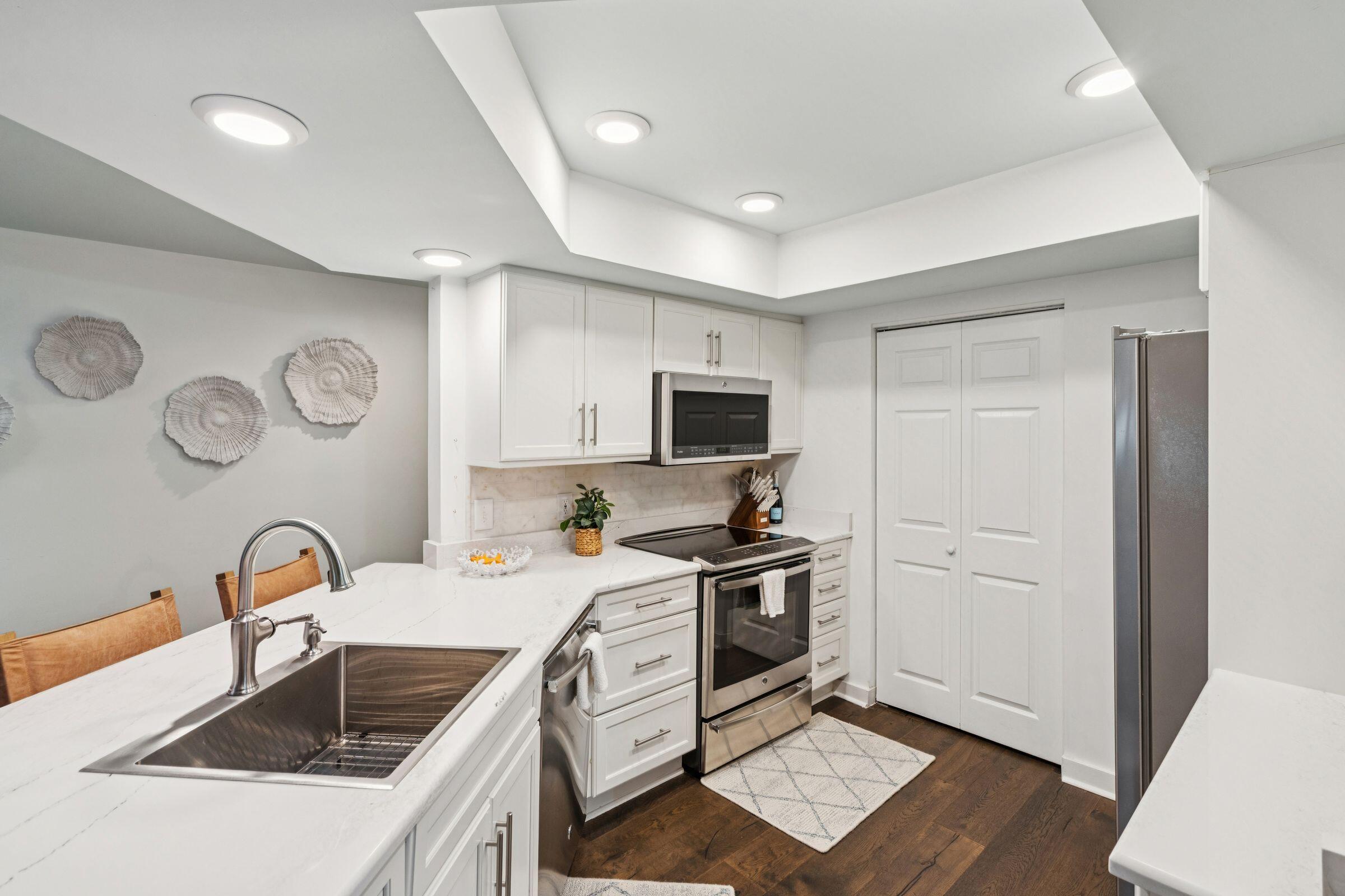 407 Yacht Harbor Court