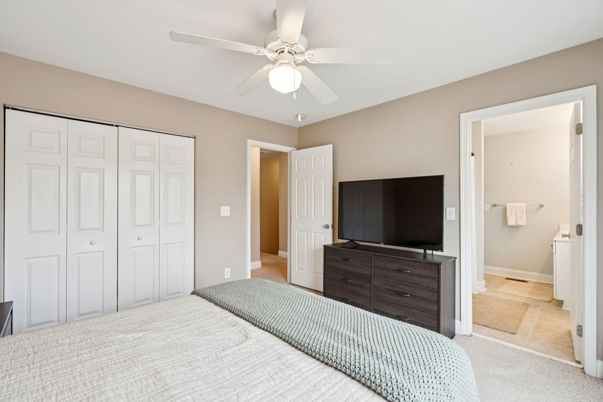 4027 Hartland Street