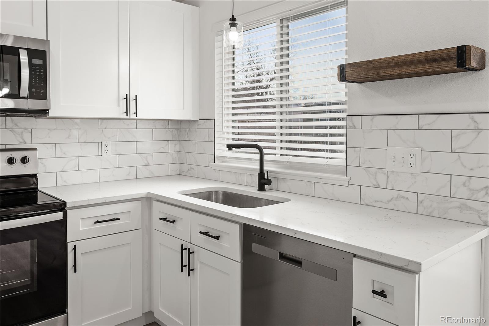 4185 S Argonne Street