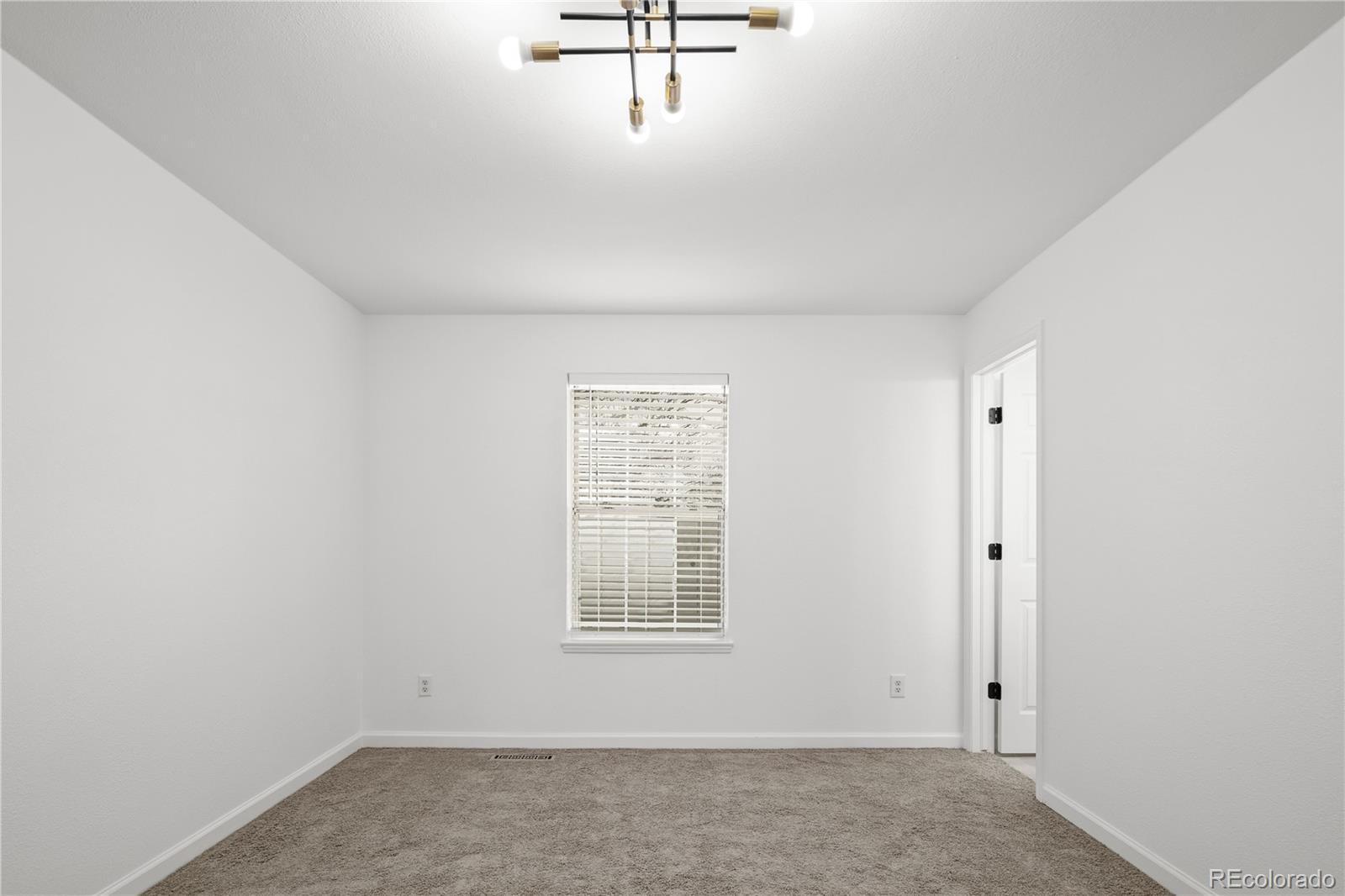 4185 S Argonne Street