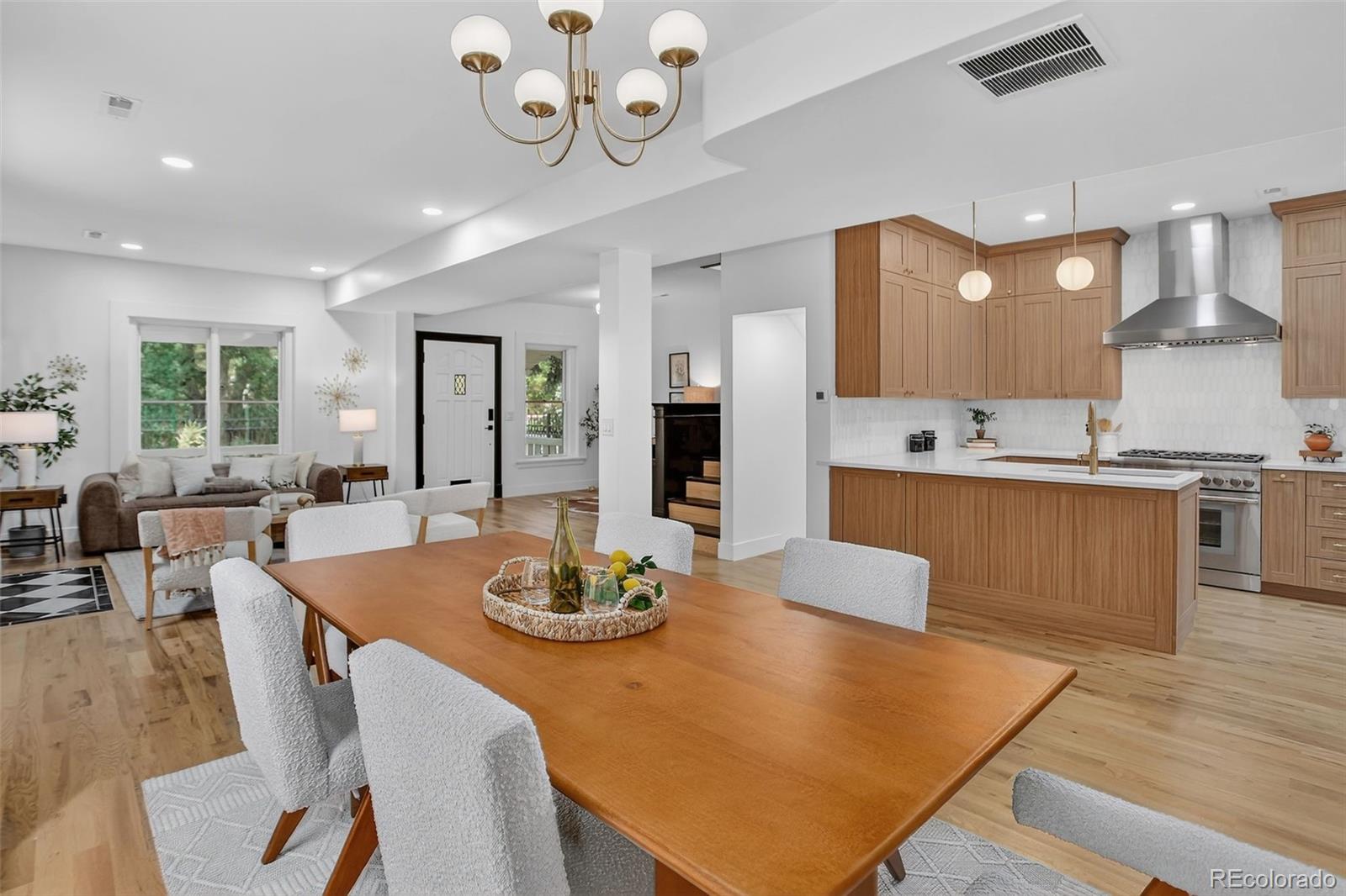 734 N Downing Street