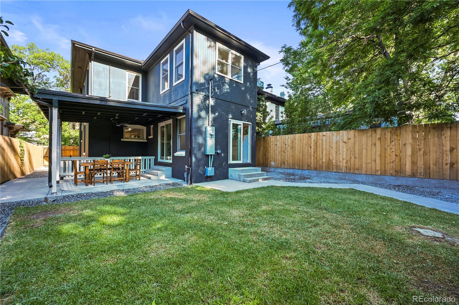 734 N Downing Street