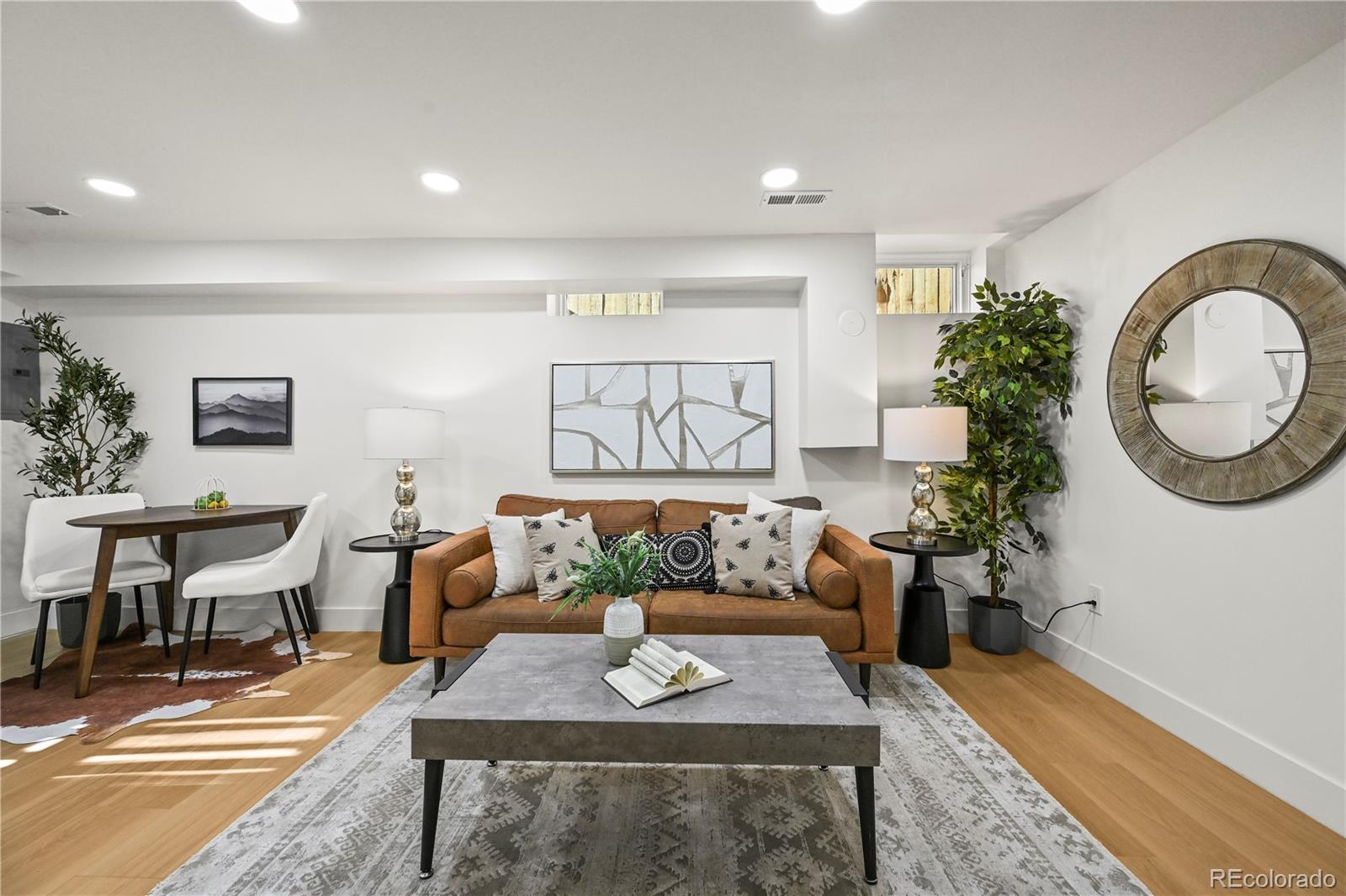 734 N Downing Street