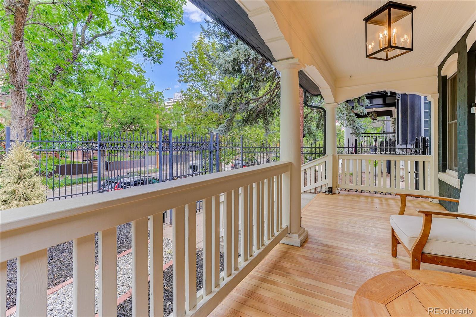 734 N Downing Street