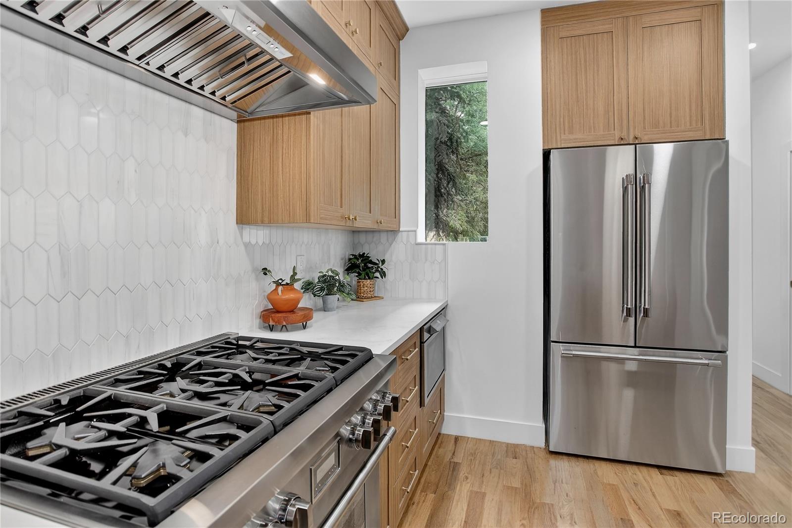 734 N Downing Street