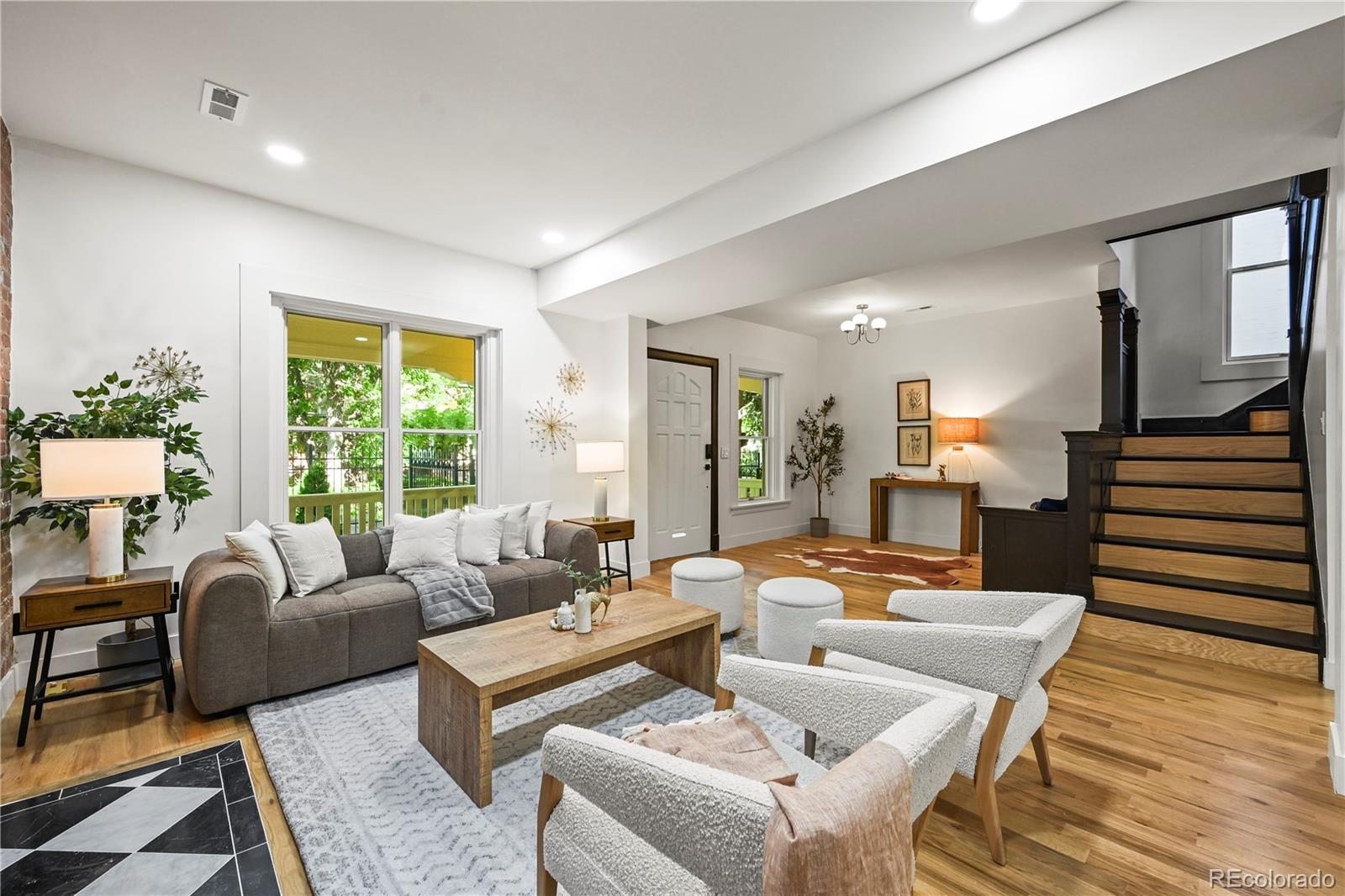 734 N Downing Street