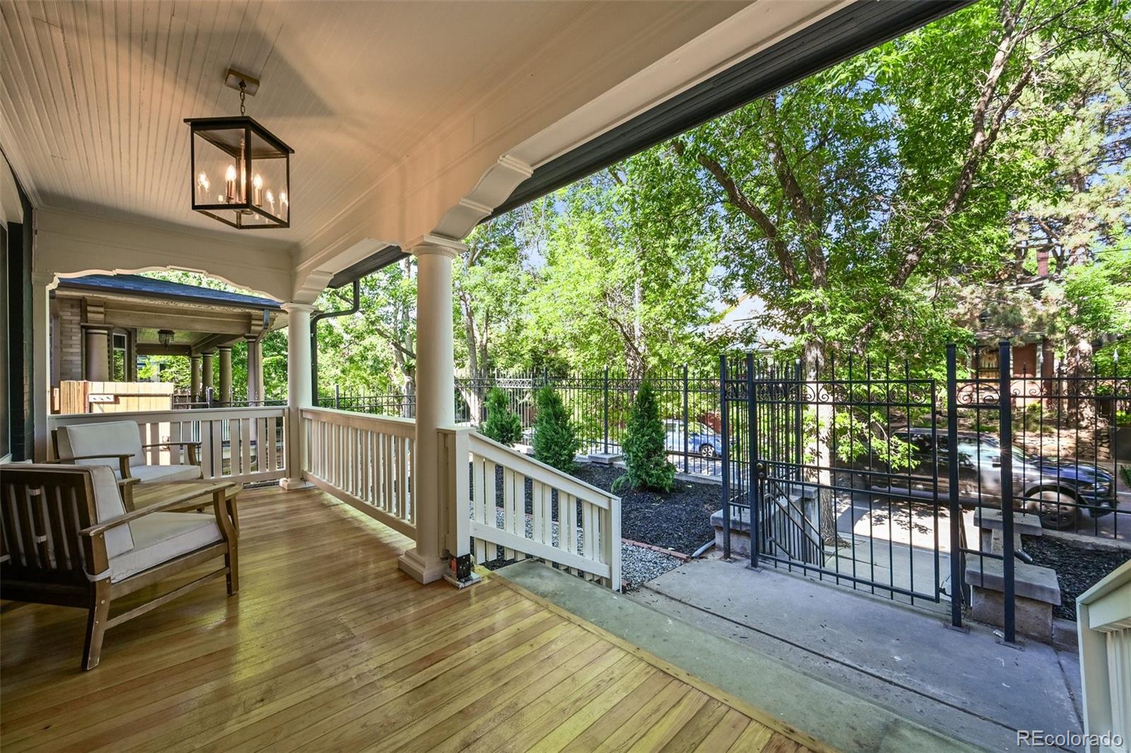 734 N Downing Street