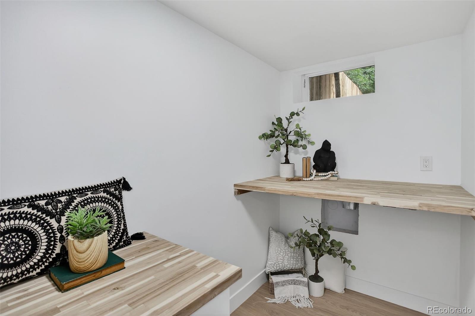 734 N Downing Street