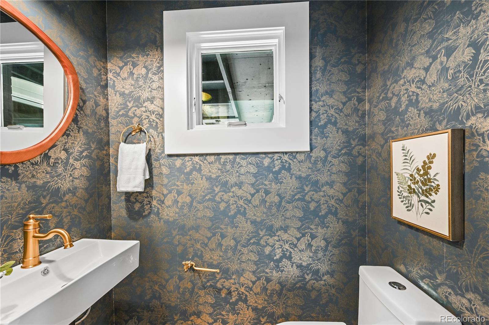 734 N Downing Street