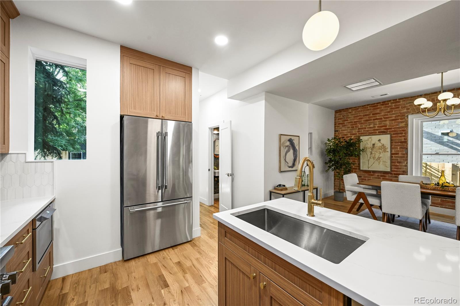 734 N Downing Street