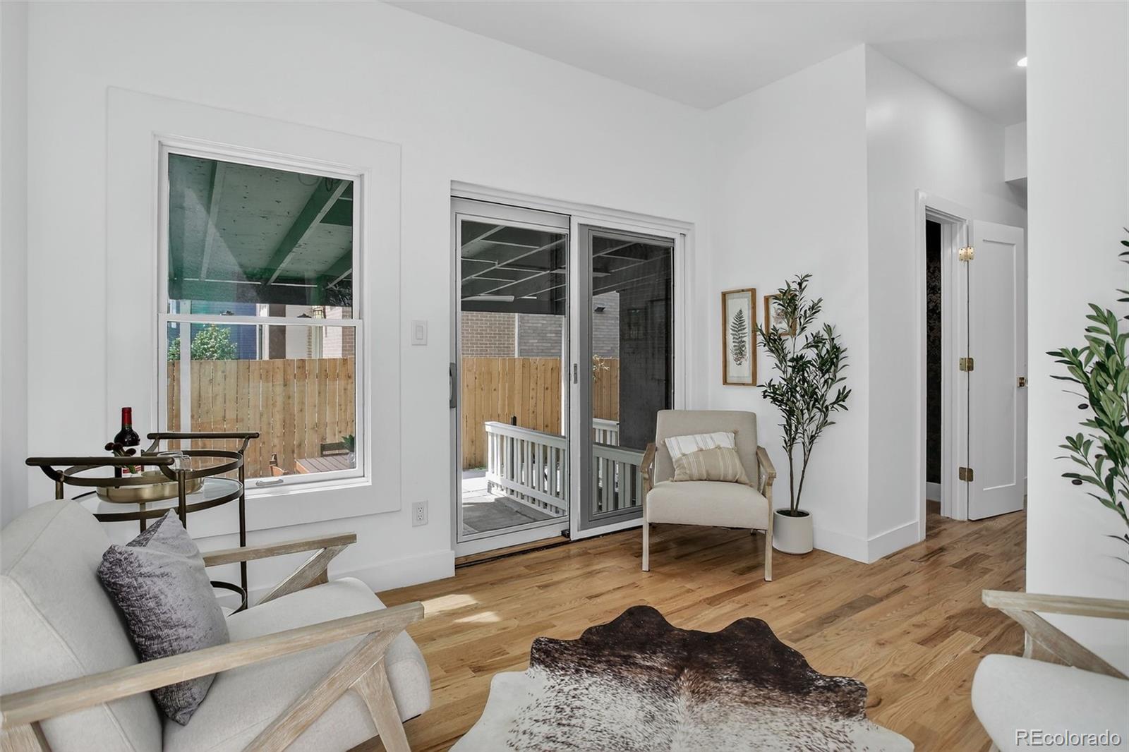 734 N Downing Street