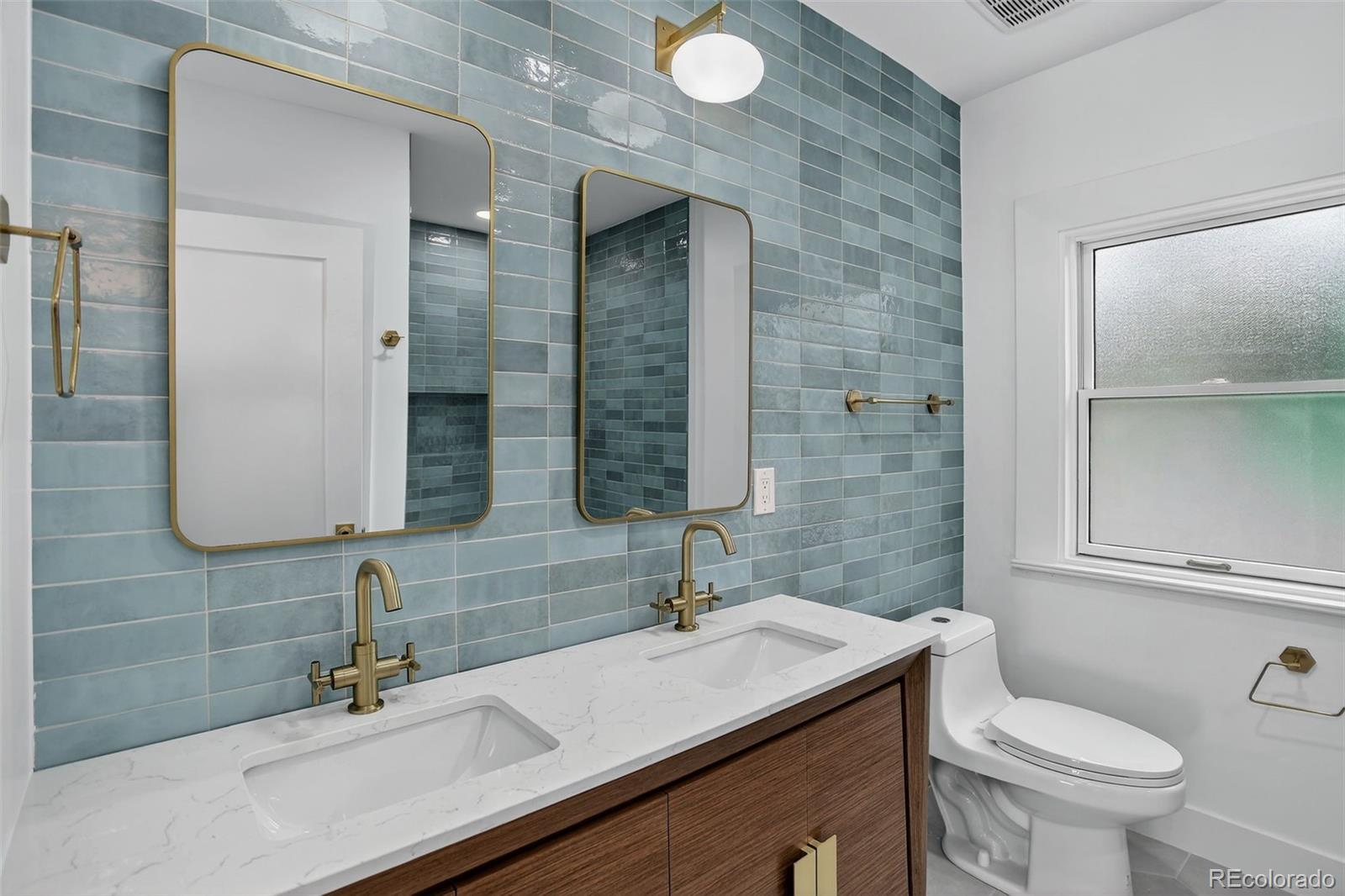 734 N Downing Street