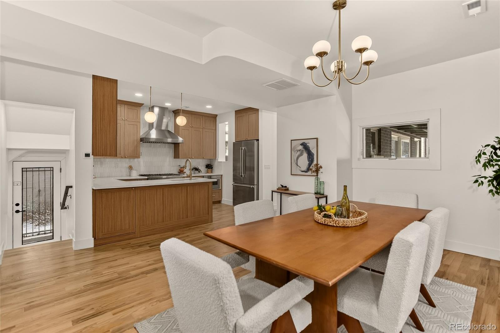 734 N Downing Street