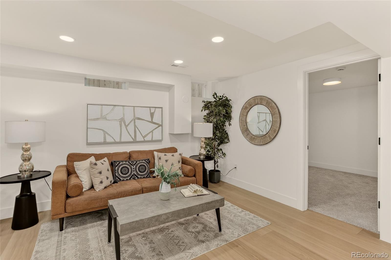 734 N Downing Street