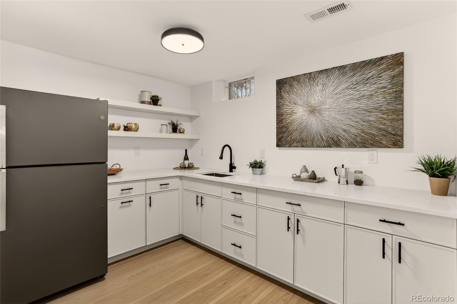 734 N Downing Street