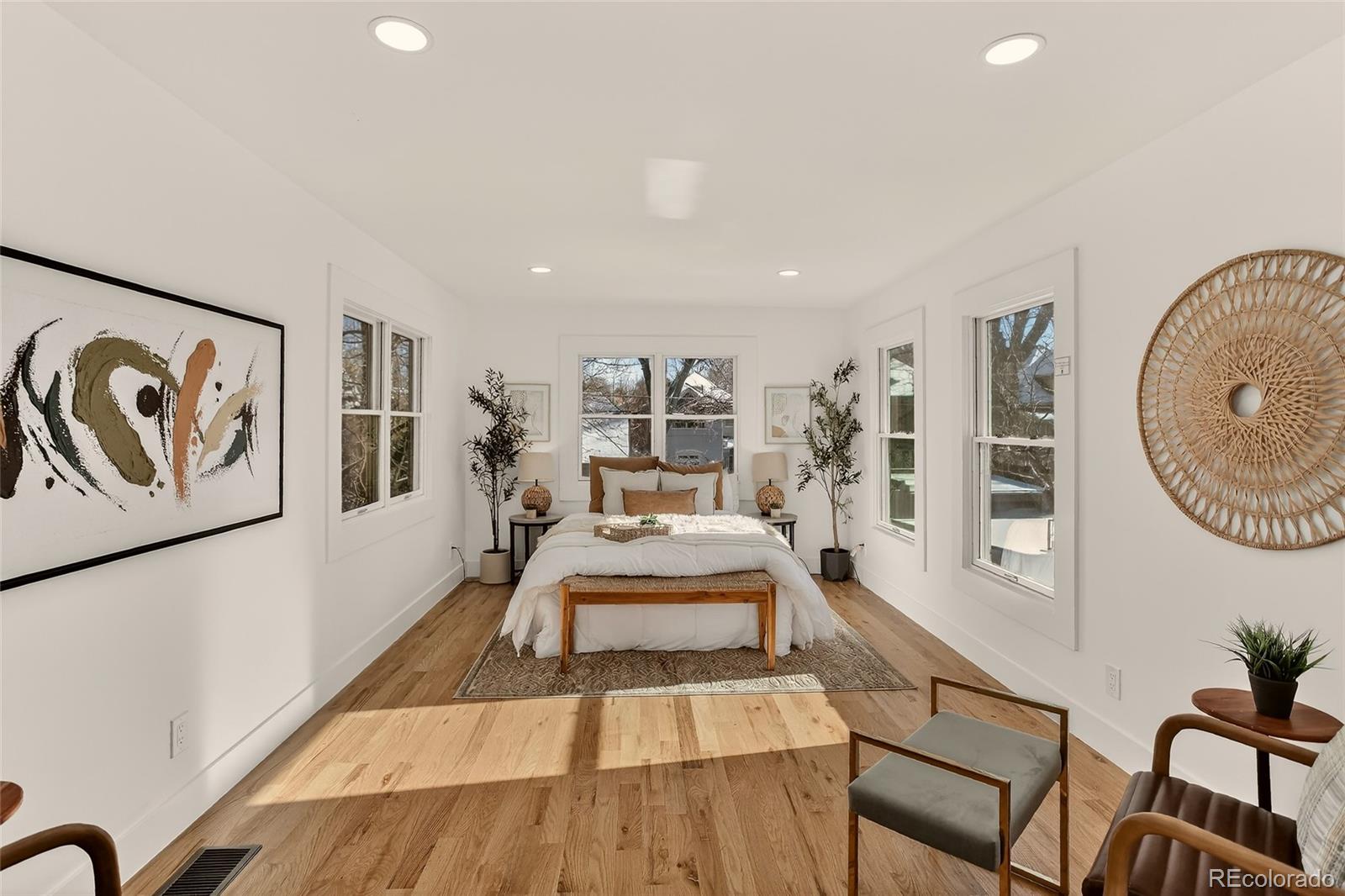 734 N Downing Street