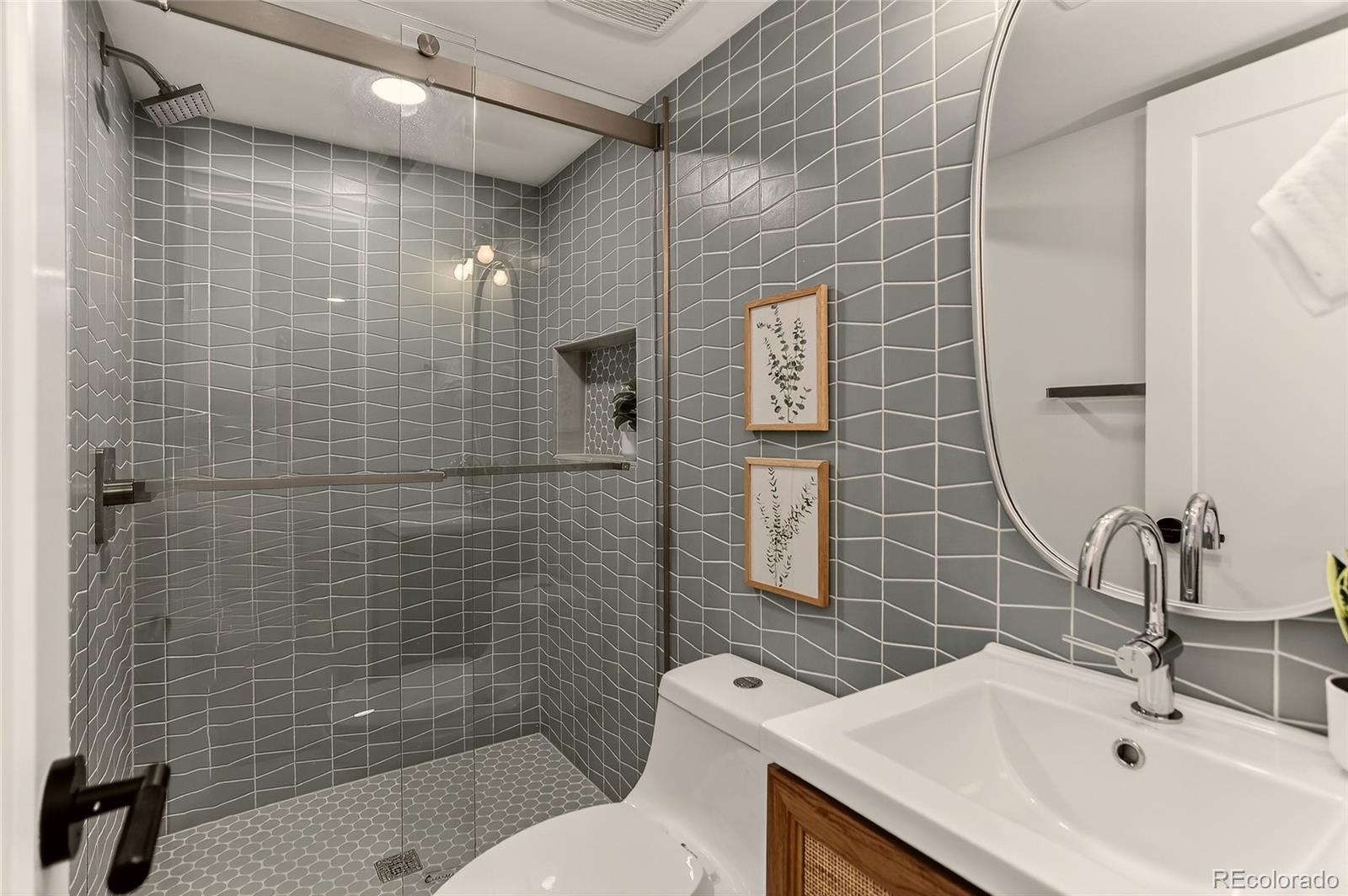 734 N Downing Street