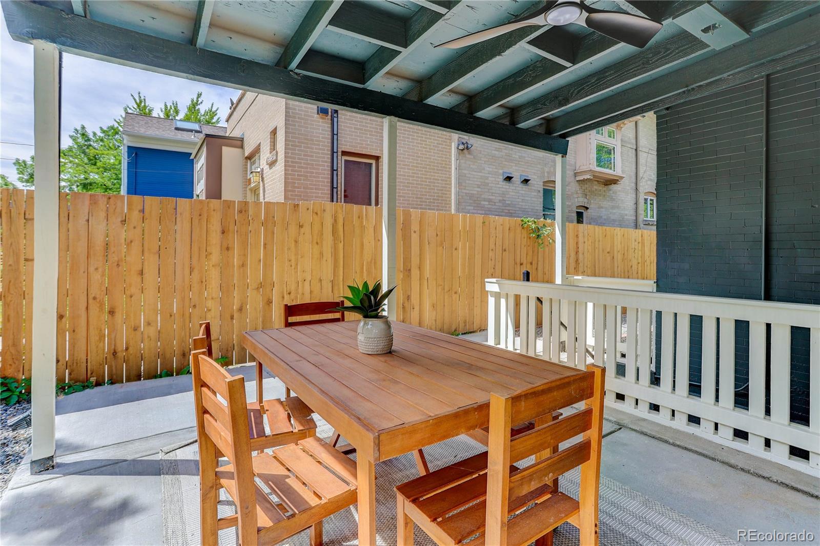 734 N Downing Street