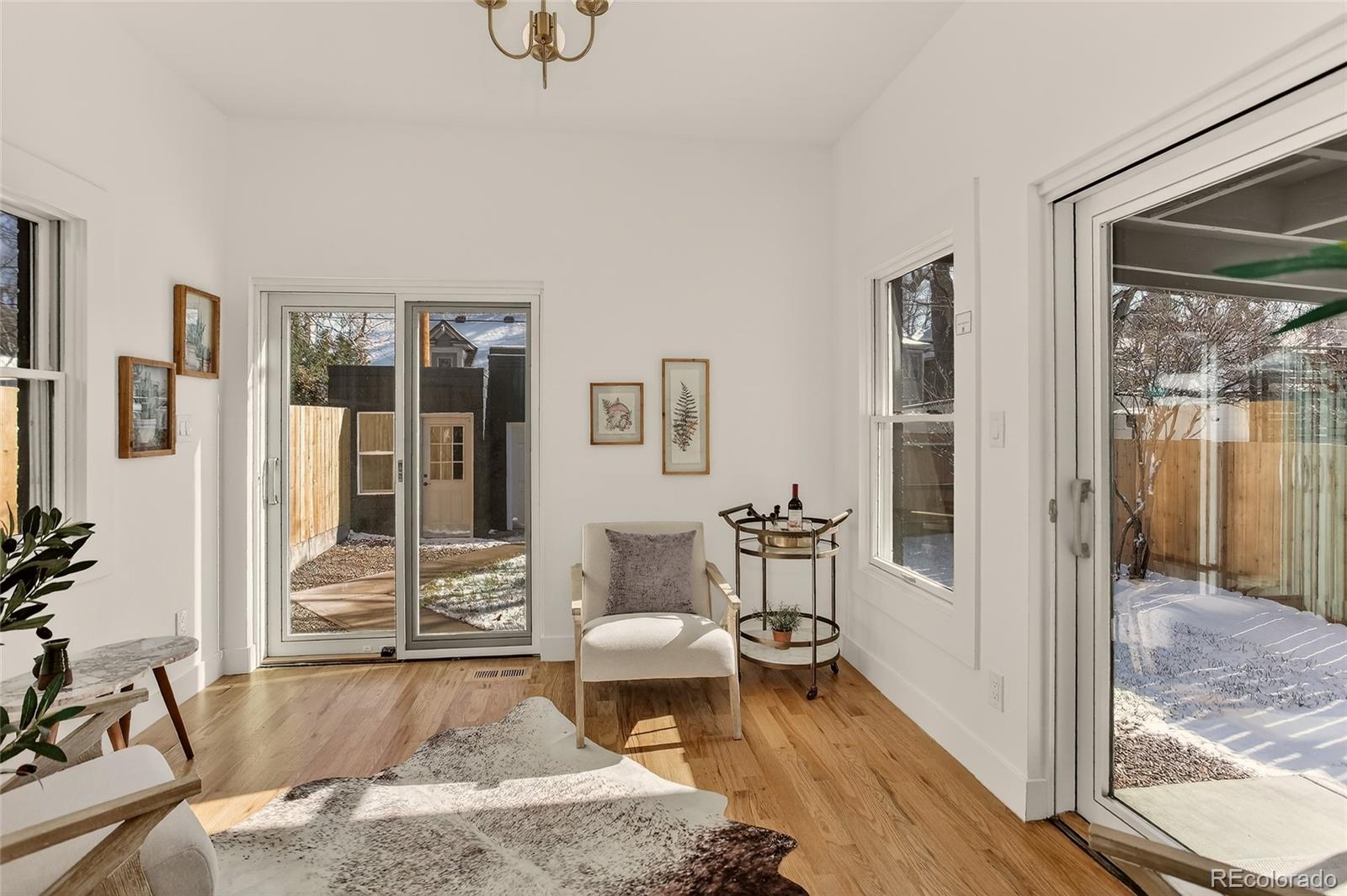 734 N Downing Street