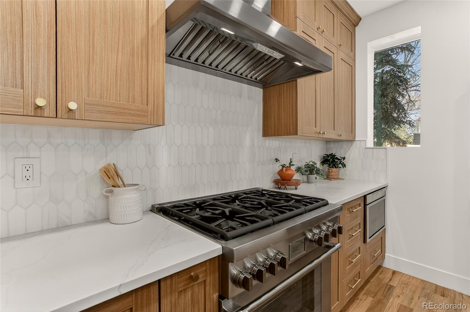 734 N Downing Street