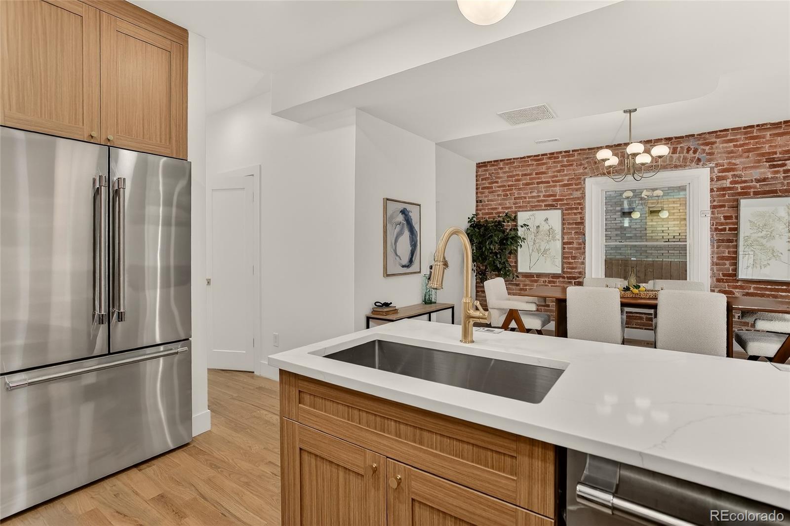 734 N Downing Street