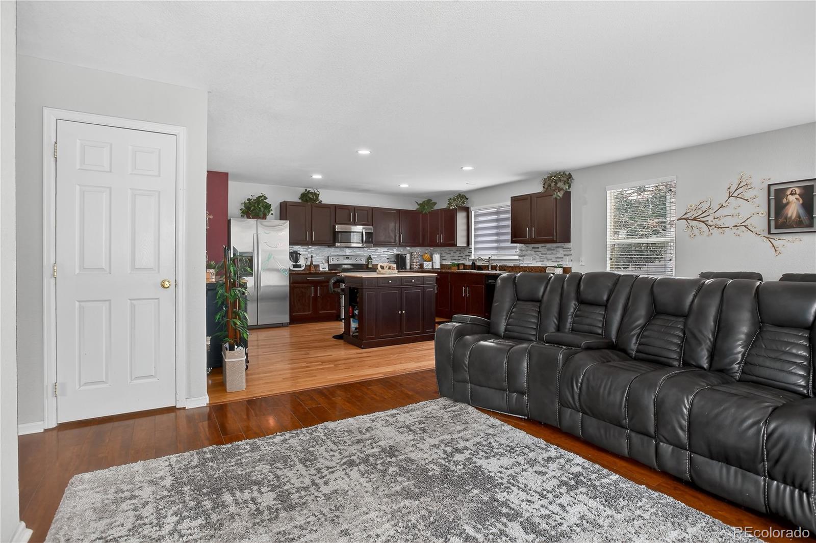 5420 S Shawnee Way