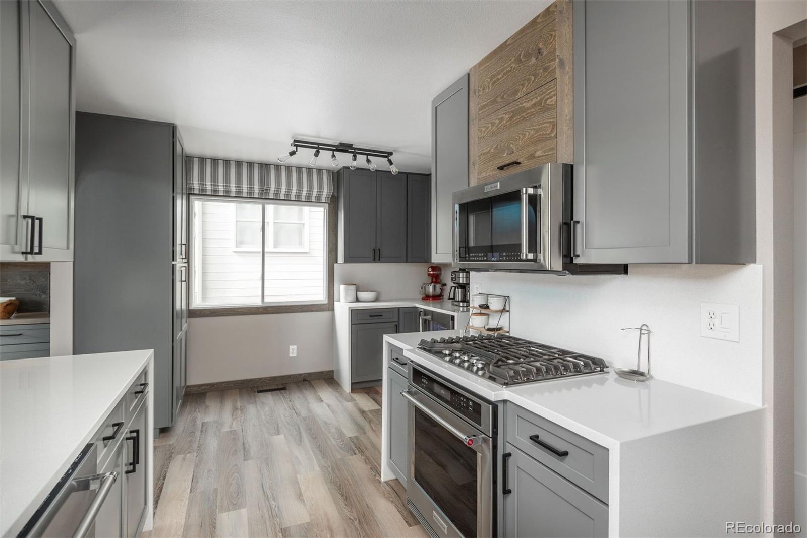 23821 Genesee Village Road